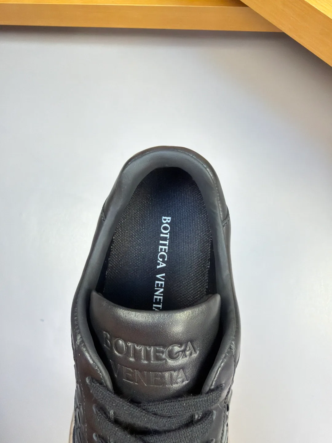 Кроссовки Мужские Bottega Veneta 18744075