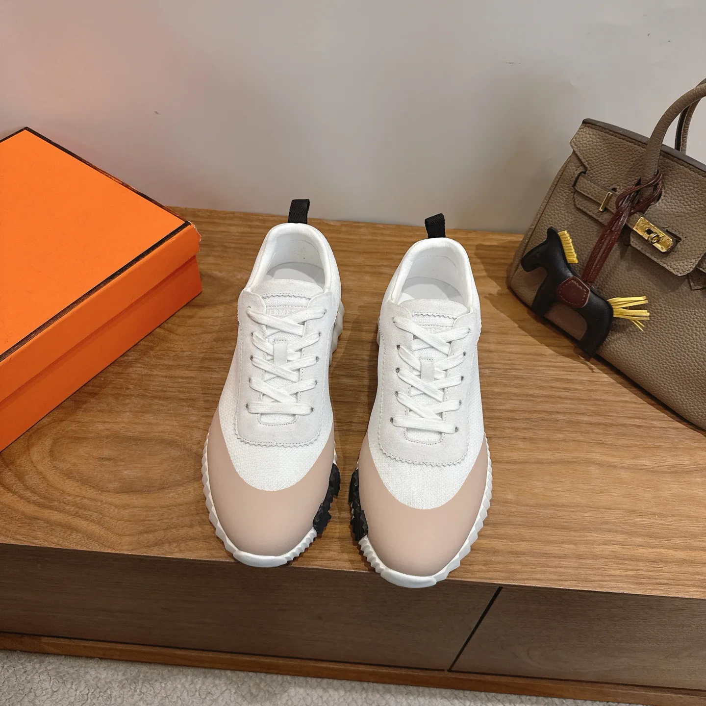 Кроссовки Женские Hermes 14814715