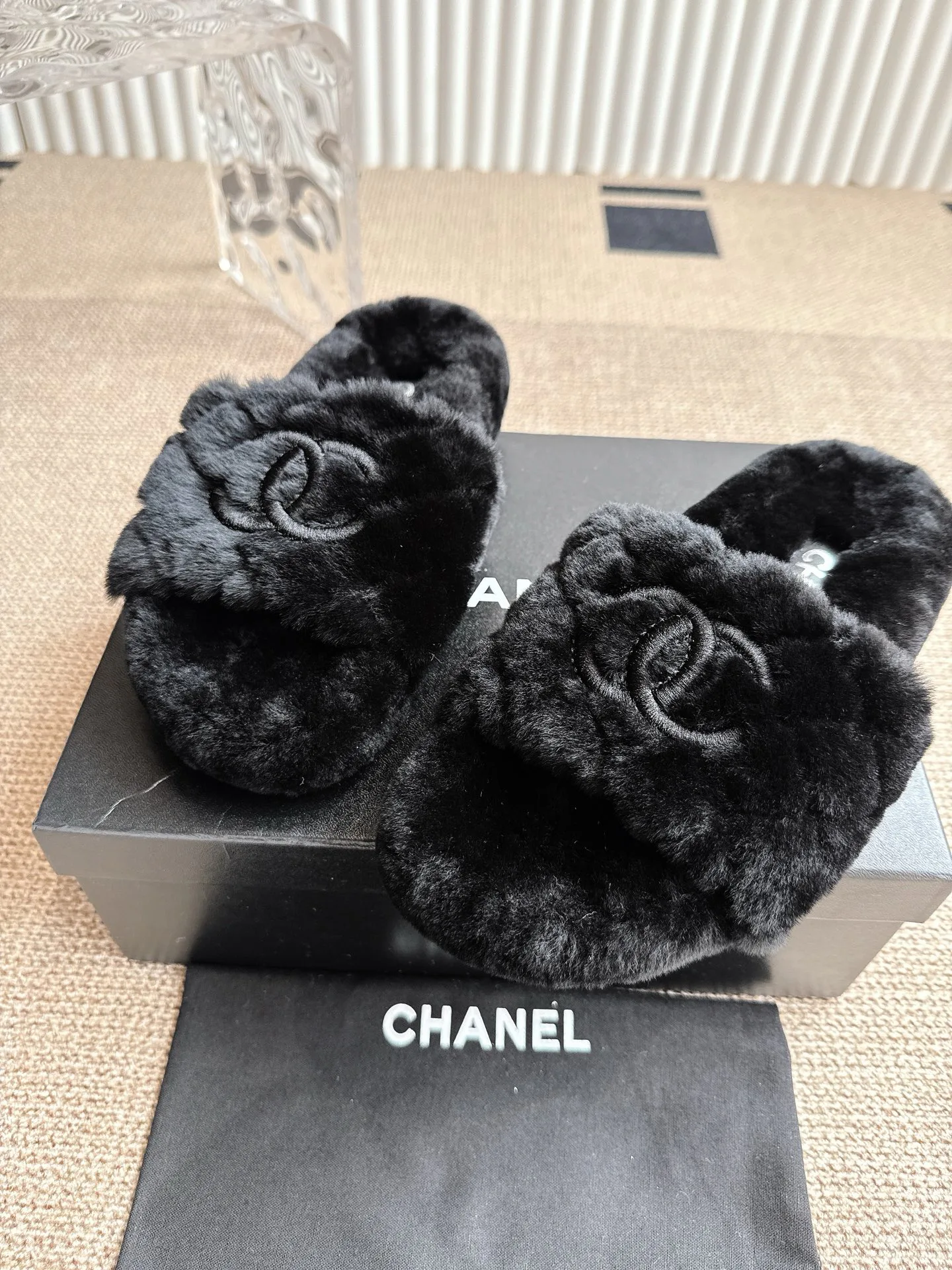 Тапочки Женские Chanel 18324635