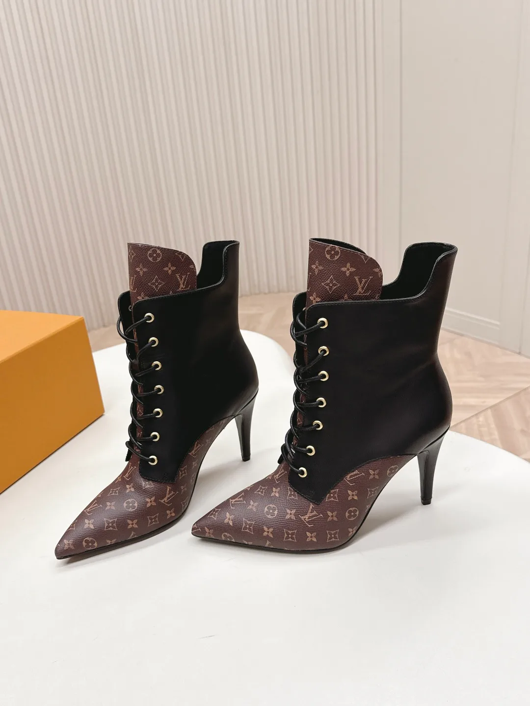 Ботильоны Женские Louis Vuitton 131064