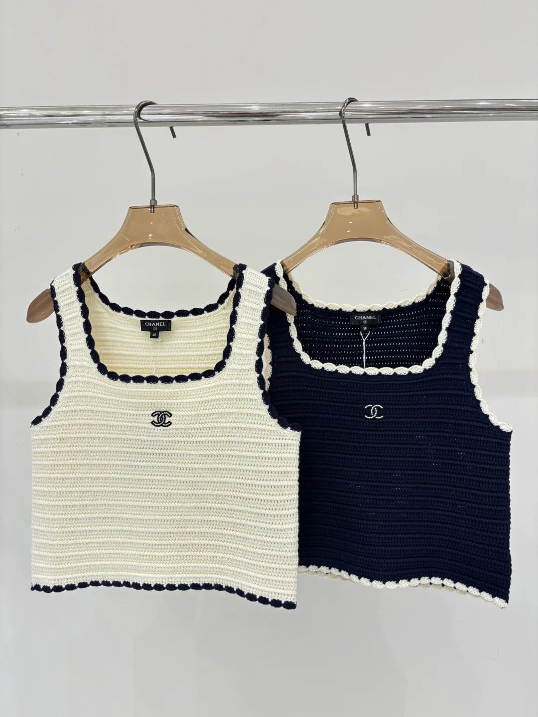 Жилеты Женские Chanel 13170020