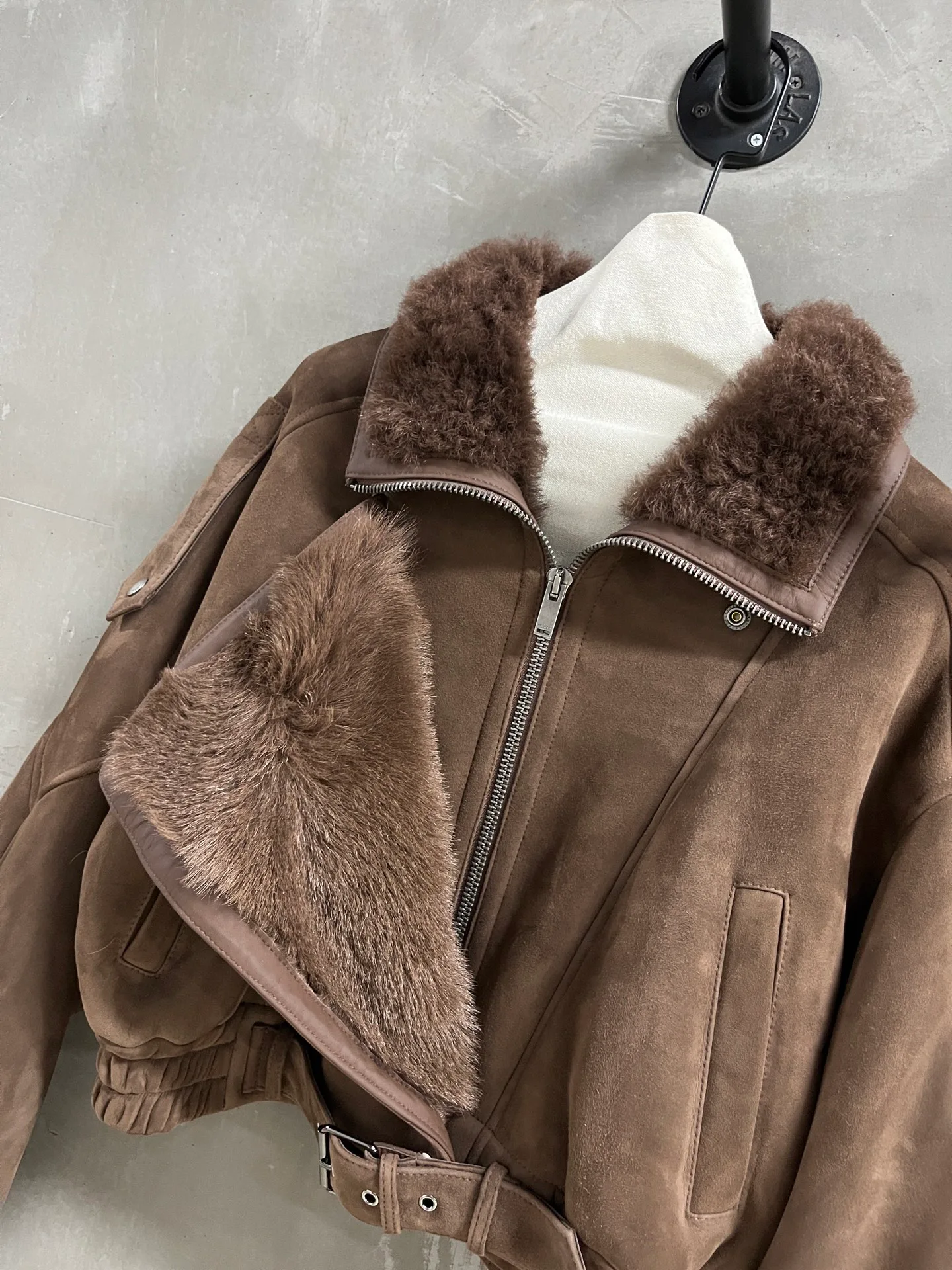 Кожаные Куртки И Дублёнки Женские Saint Laurent 18630176