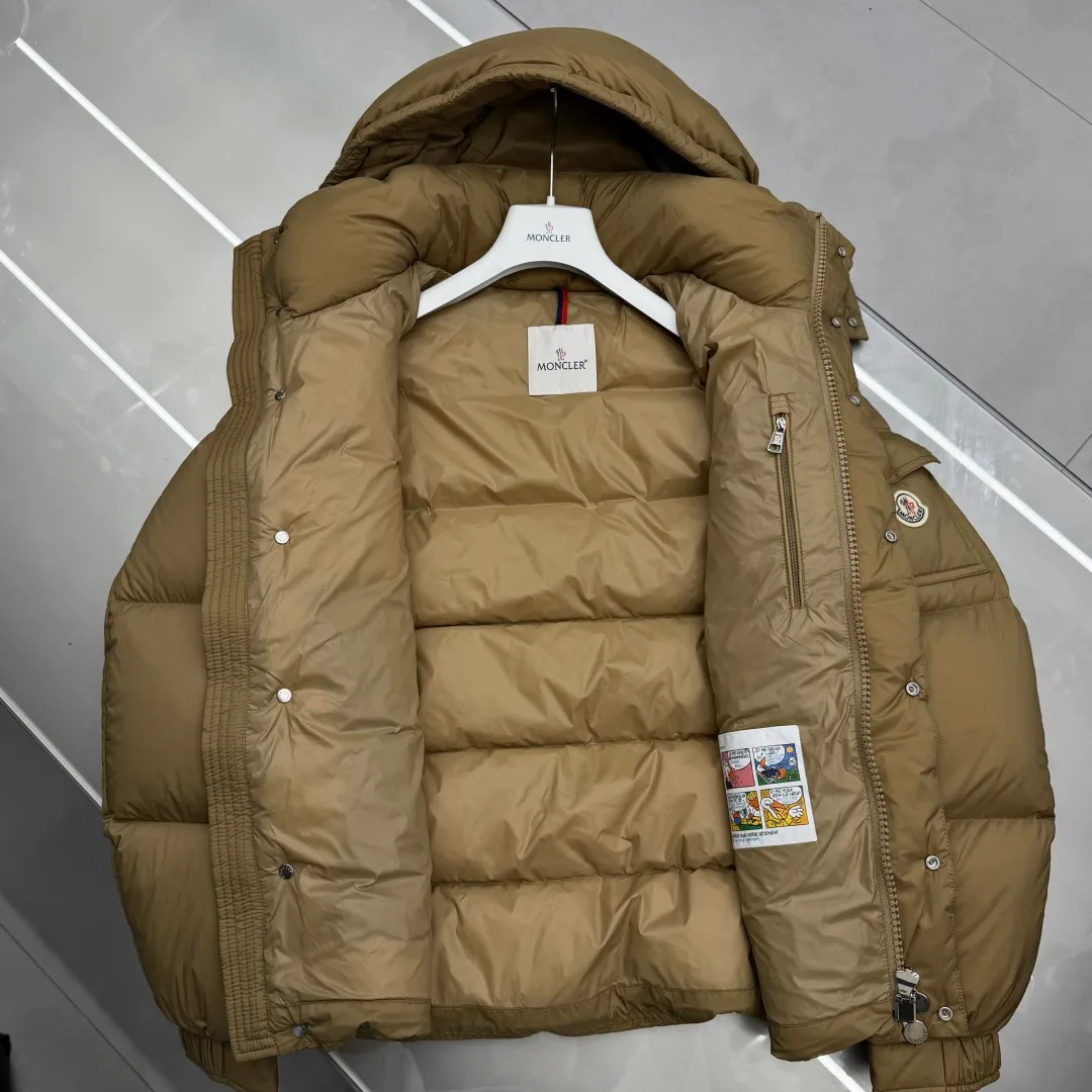 Куртки И Пуховики Мужские Moncler 17391857