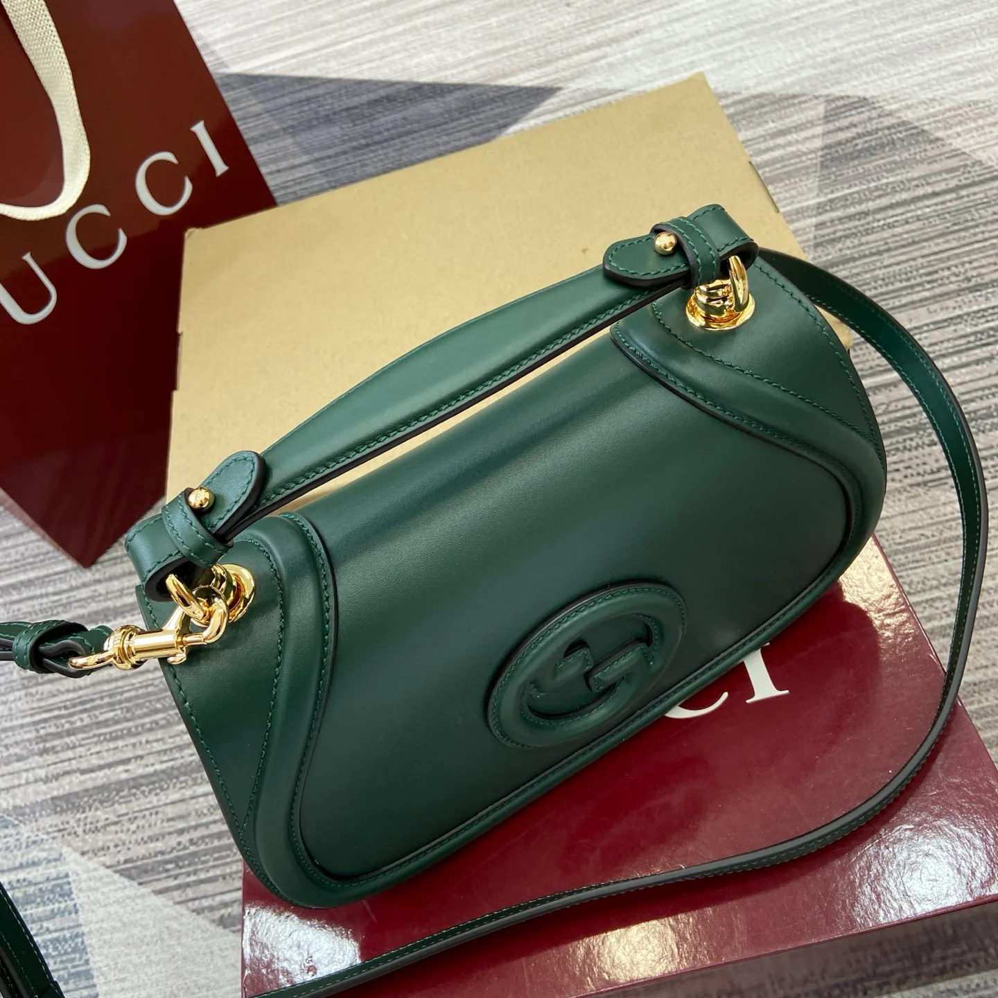 Сумки На Ремне Женские Gucci 691390