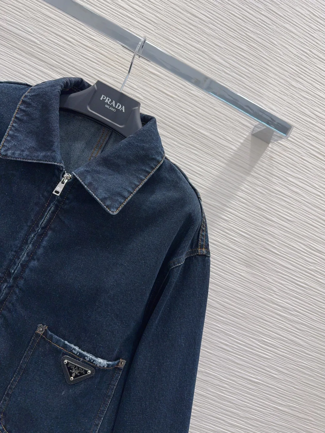 Куртки И Пуховики Женские Prada 18169324