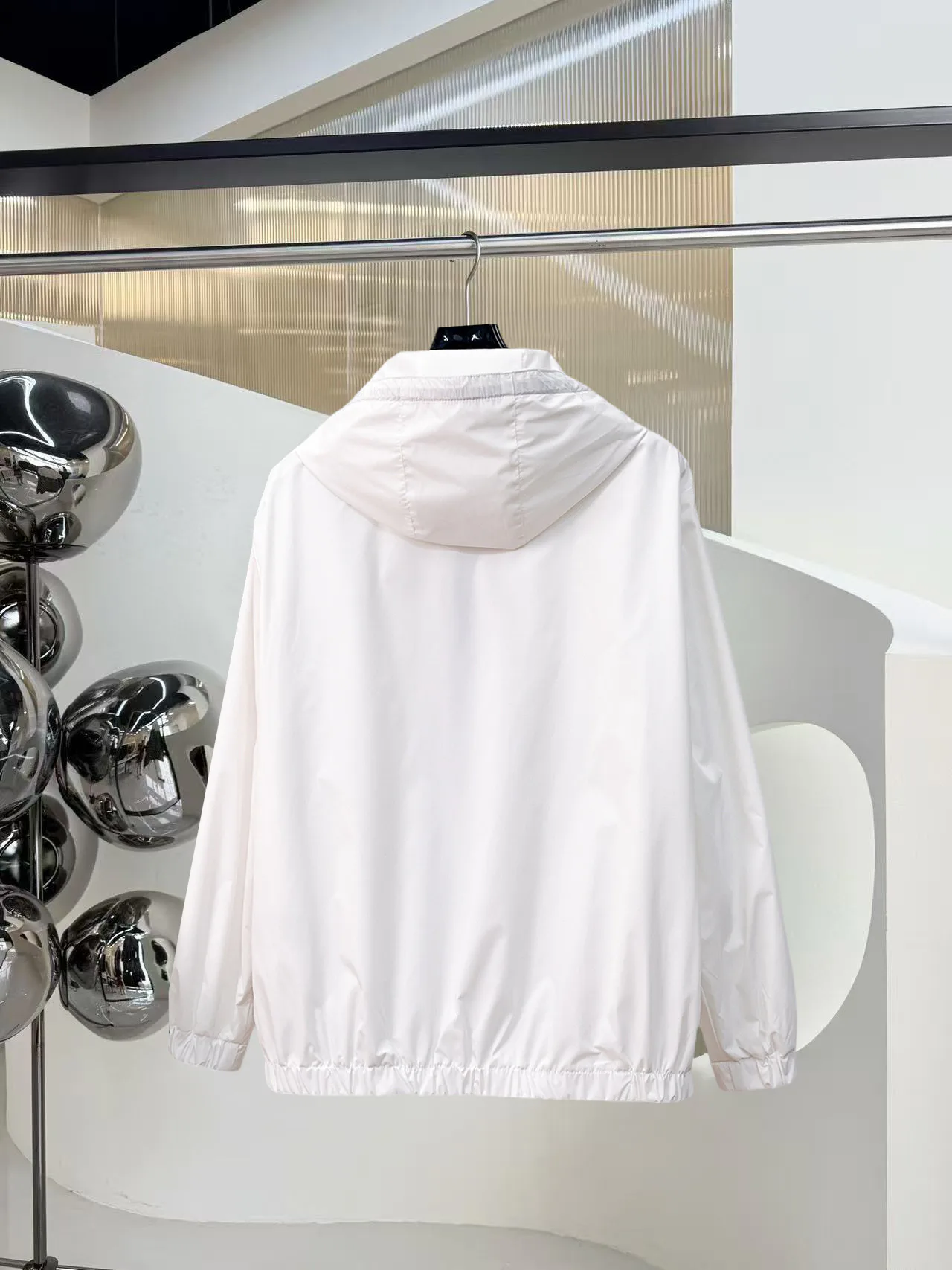 Куртки И Пуховики Мужские Moncler 18191464