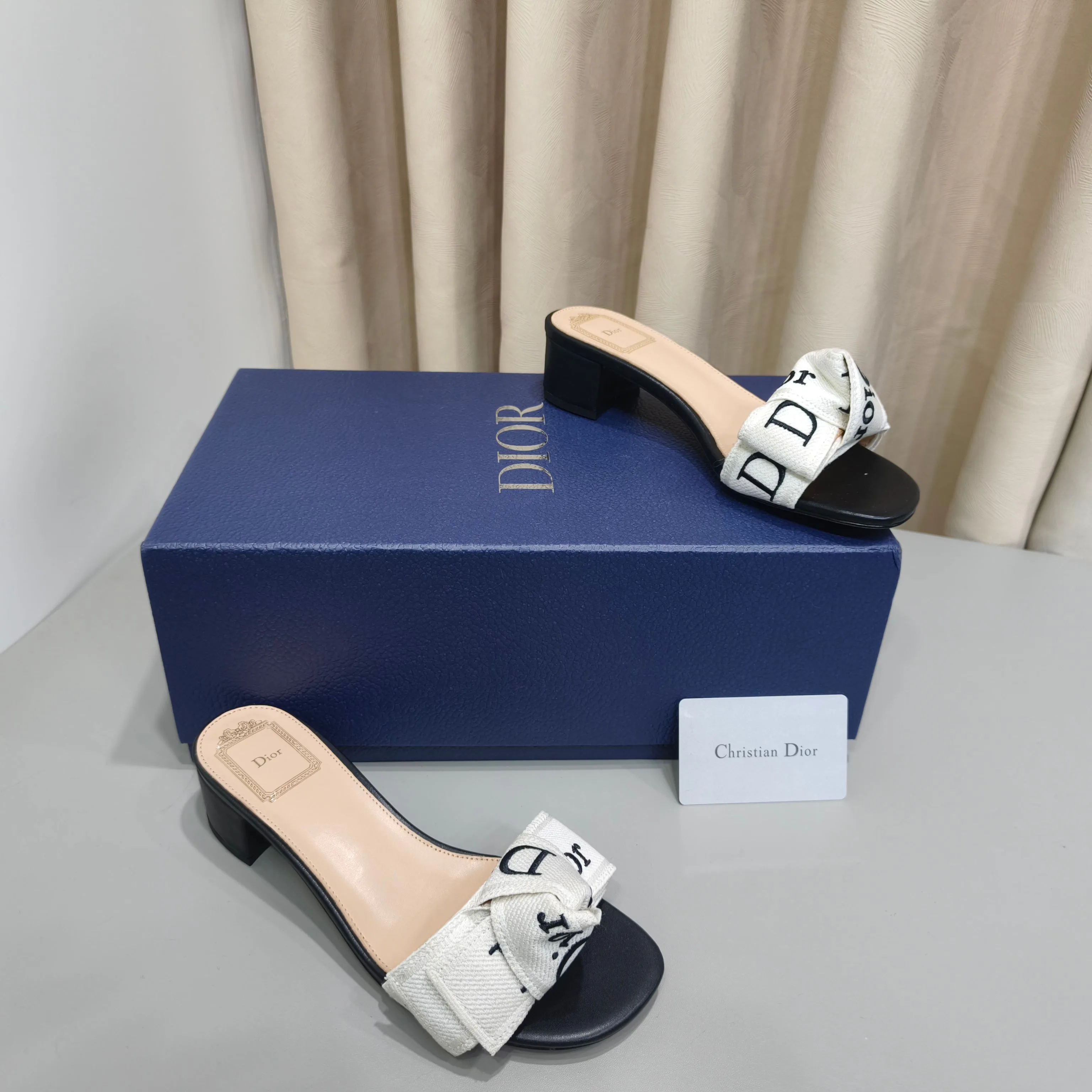 Босоножки Женские Christian Dior 17988697