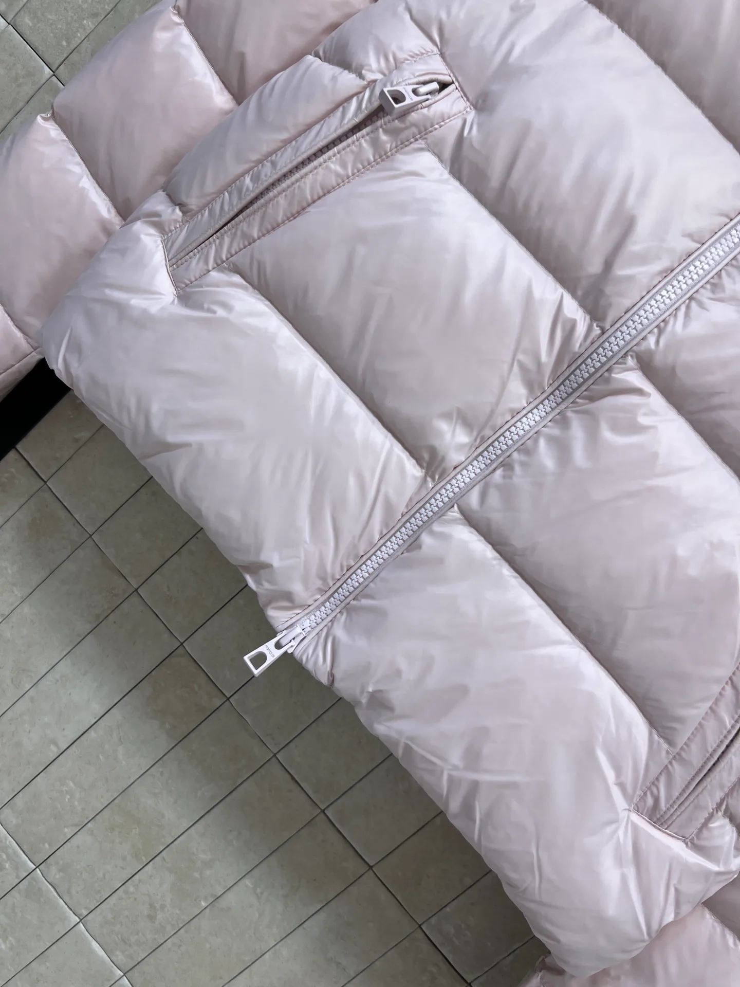 Куртки И Пуховики Женские Moncler 19337211