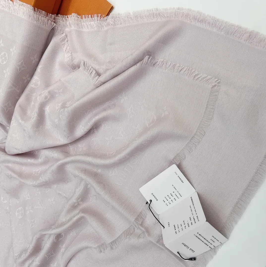 Шарфы Louis Vuitton 897122