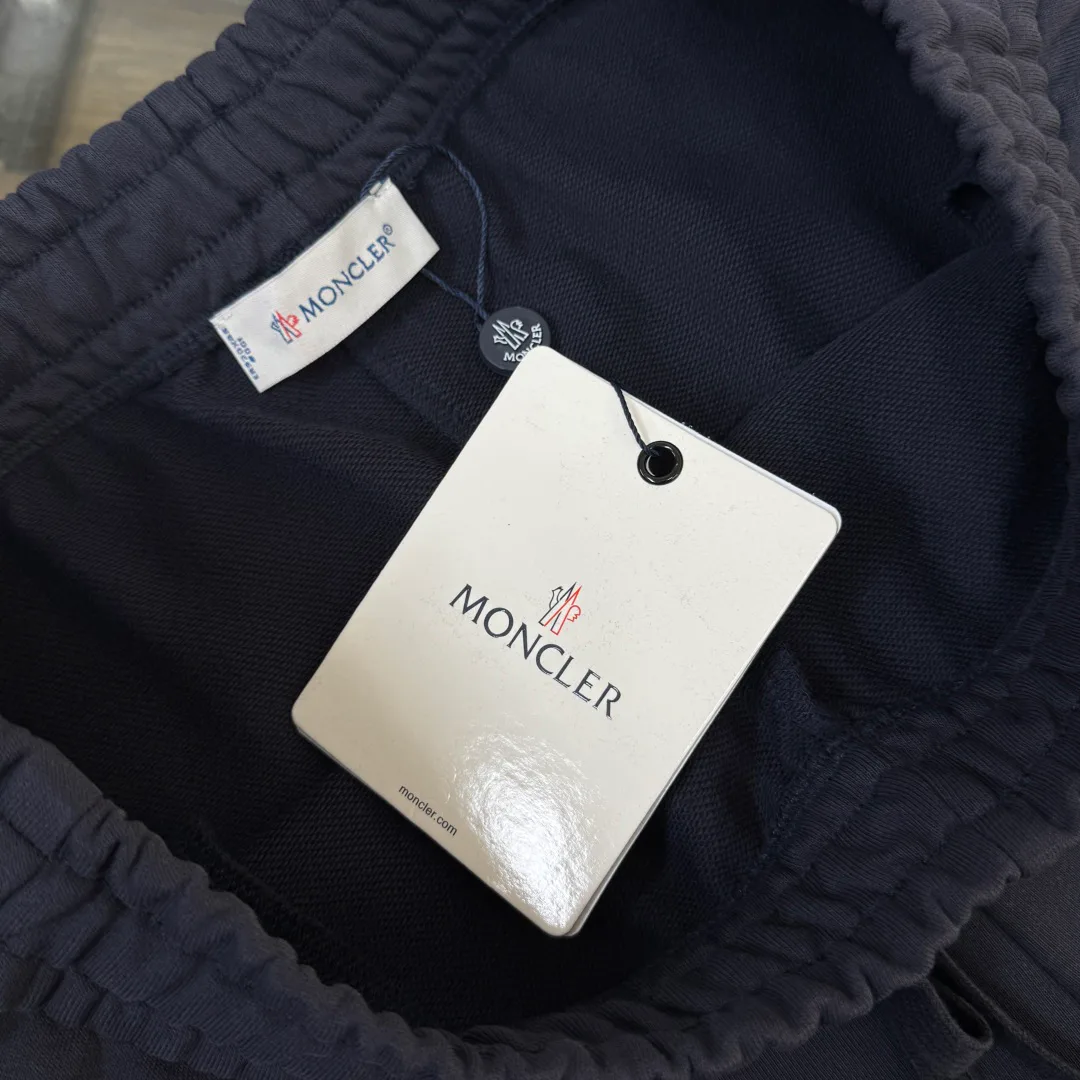 Шорты Женские Moncler 11668075