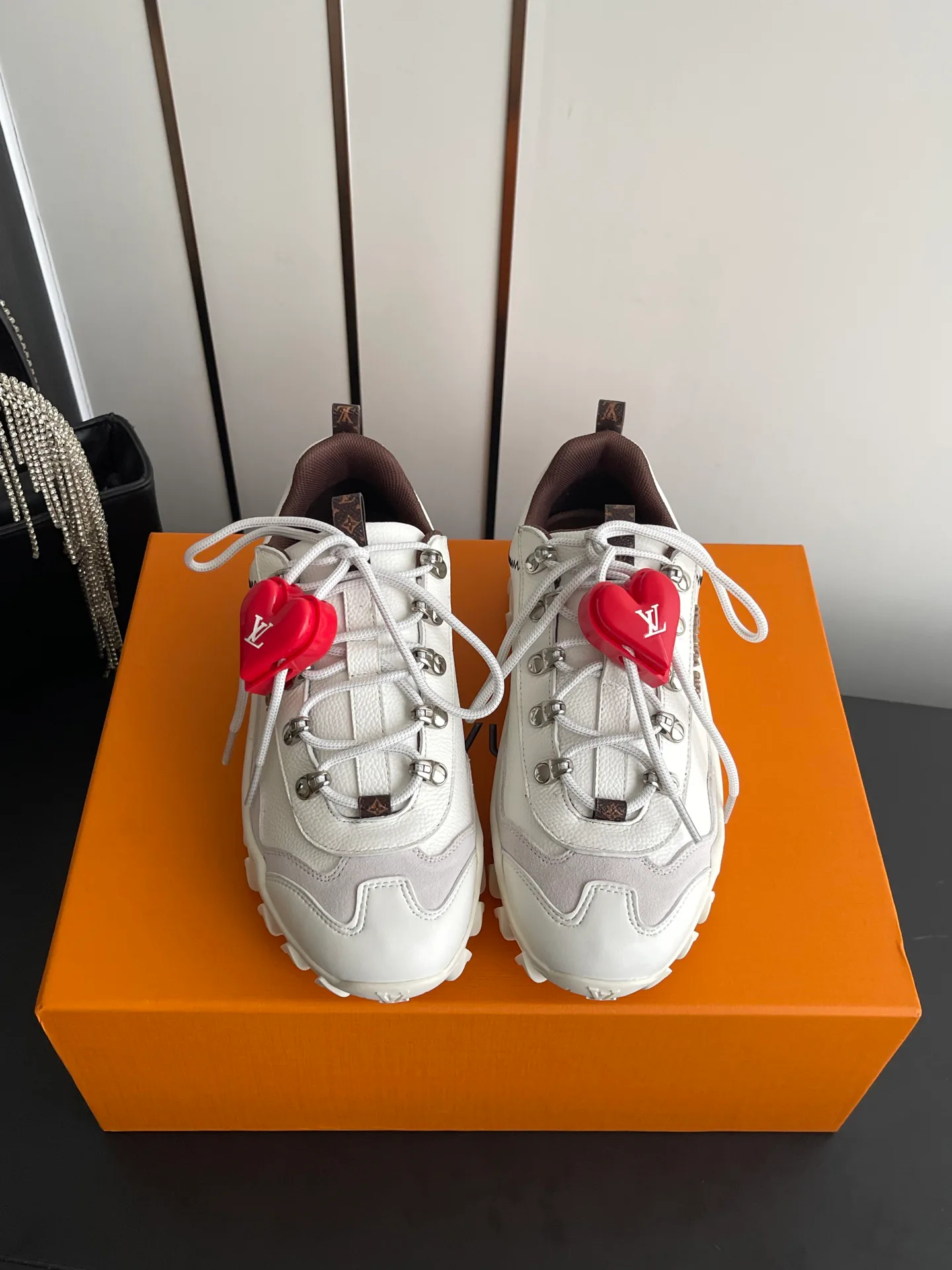 Кроссовки Женские Louis Vuitton 17554381