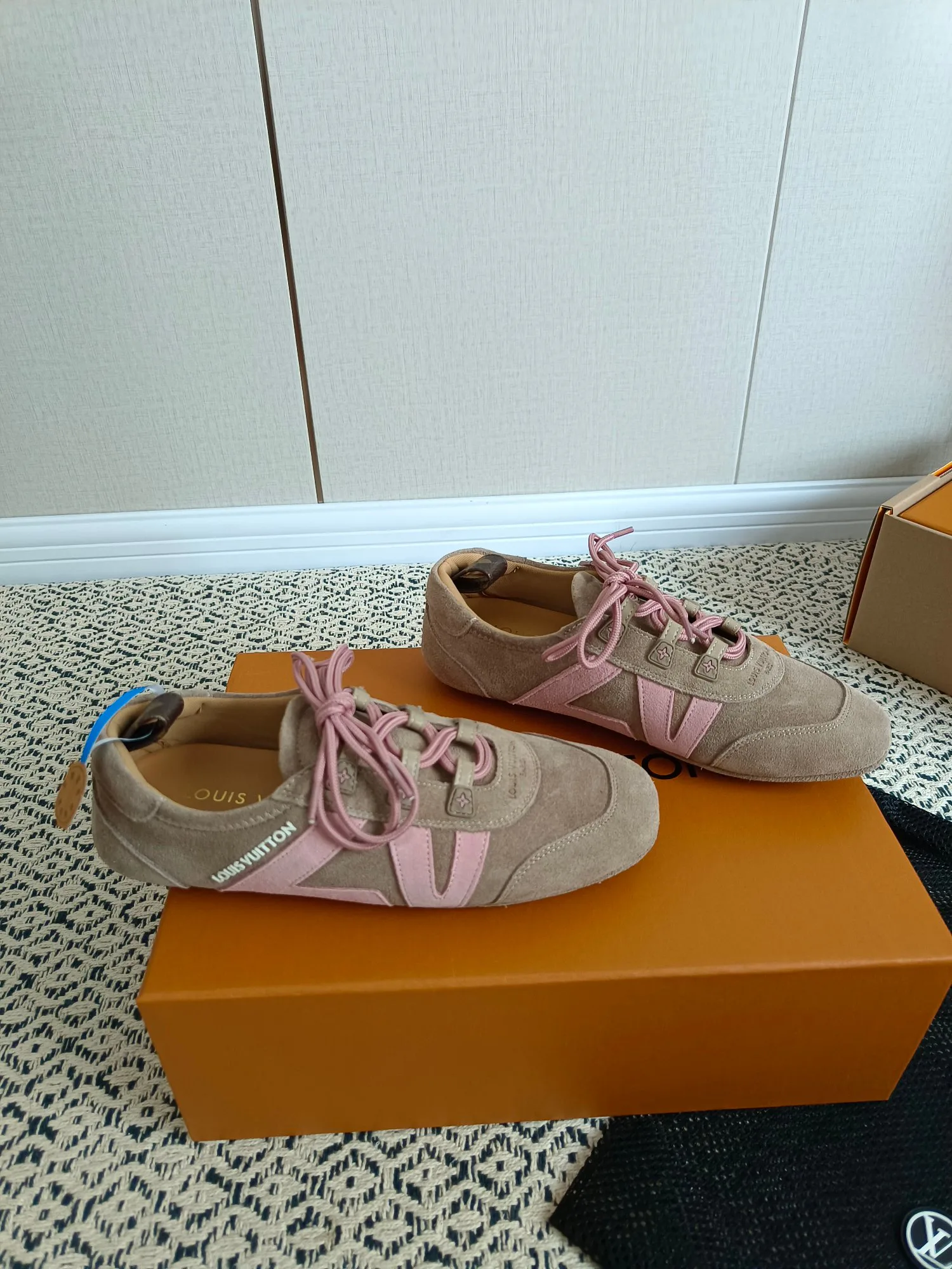 Кроссовки Женские Louis Vuitton 188376