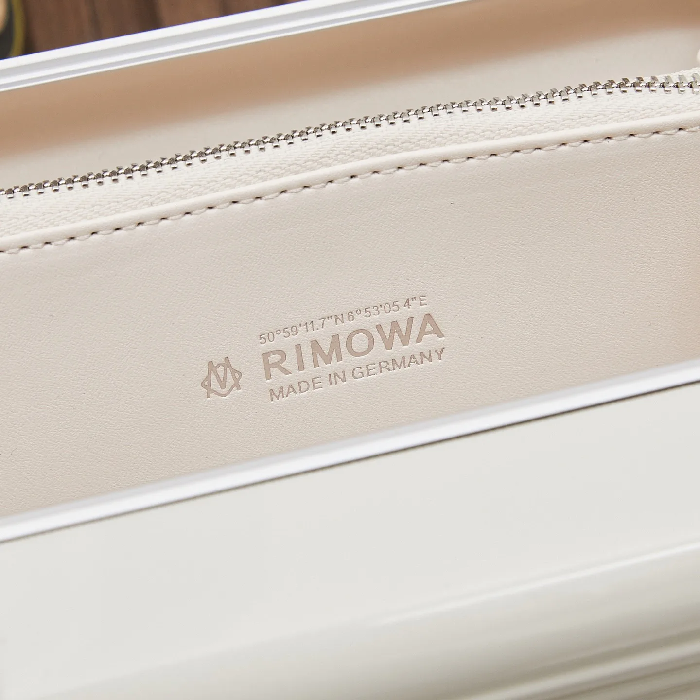 Сумки На Ремне Женские Rimowa 11185359
