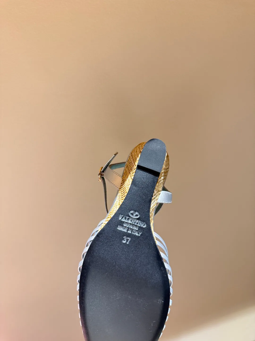 Босоножки Женские Valentino 17968672