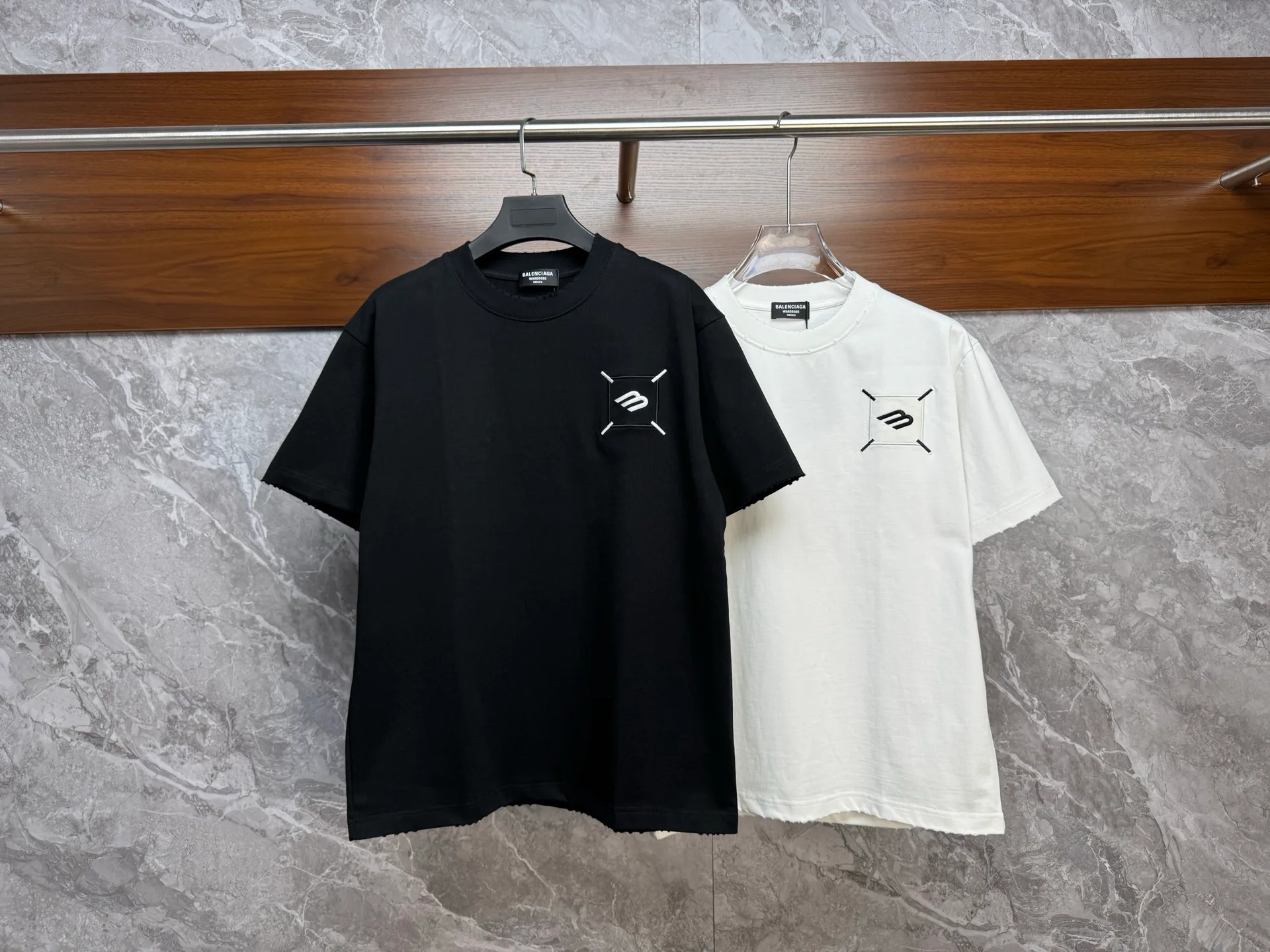 Футболки Женские Balenciaga 11625115