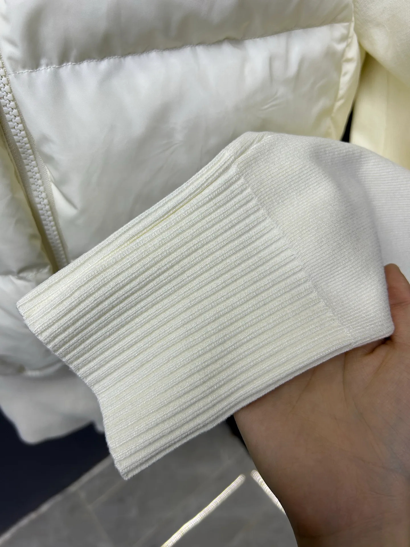 Куртки И Пуховики Женские Canada Goose 212214