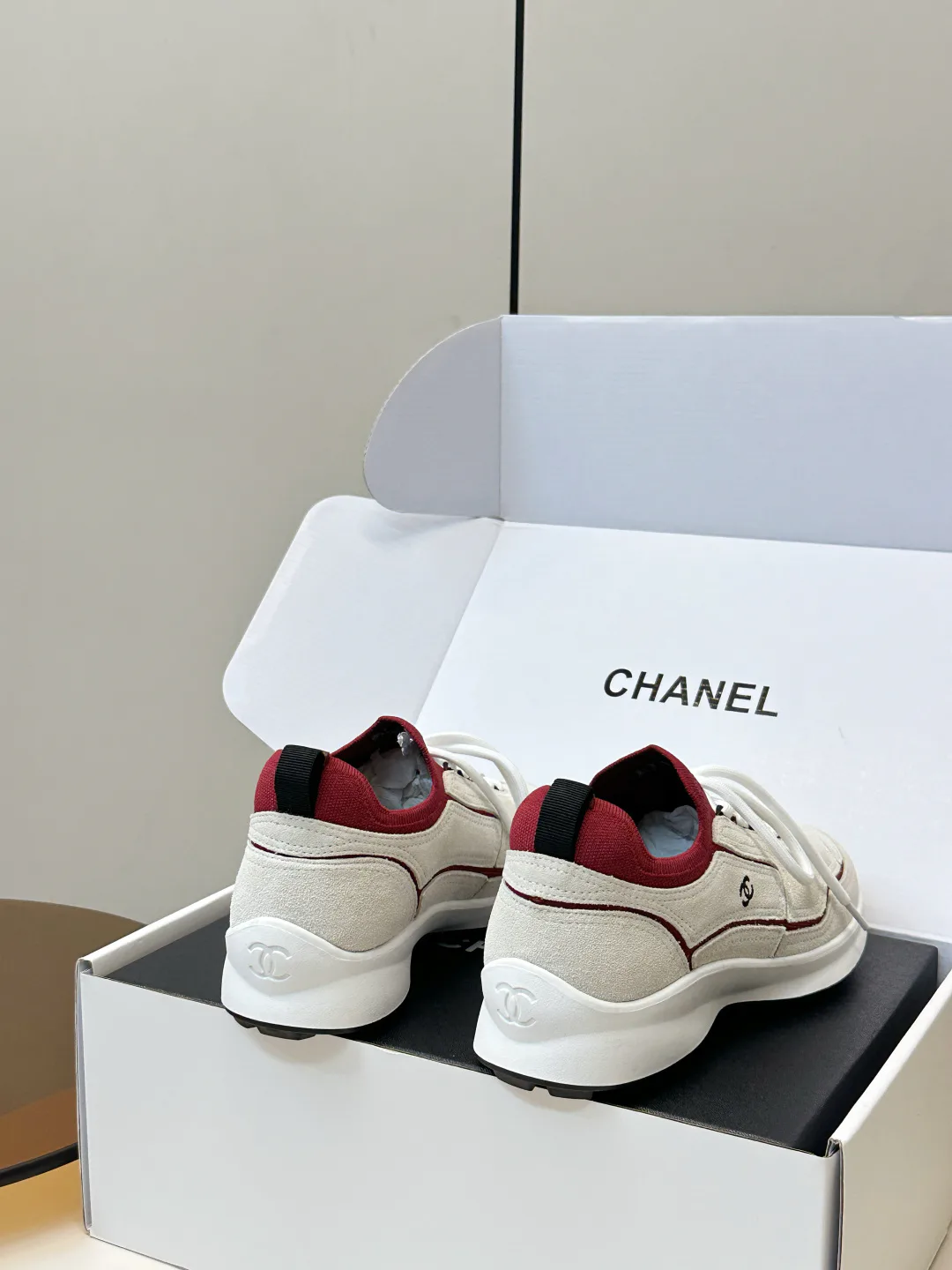 Кроссовки Женские Chanel 16868810