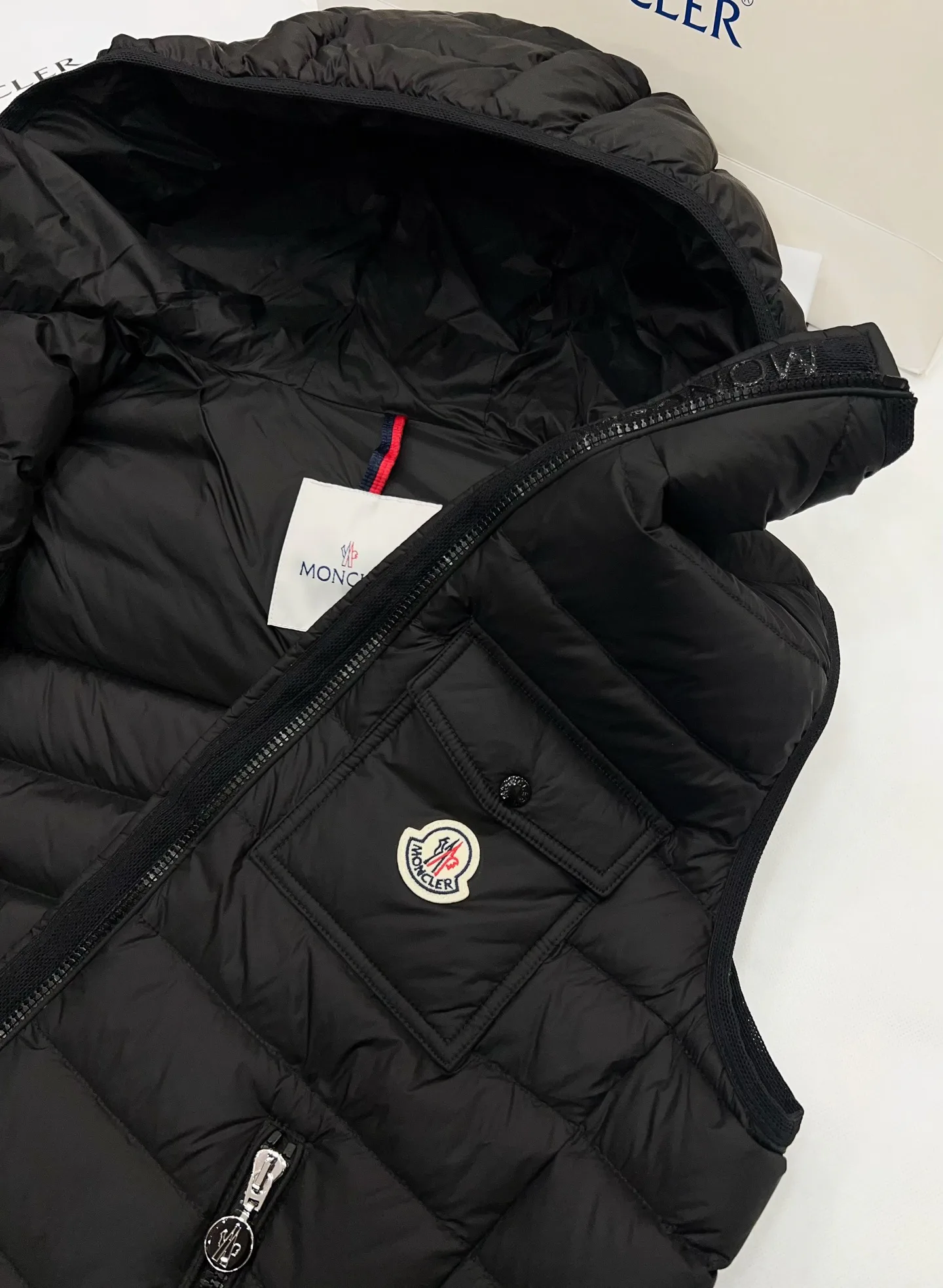 Жилеты Женские Moncler 18566226