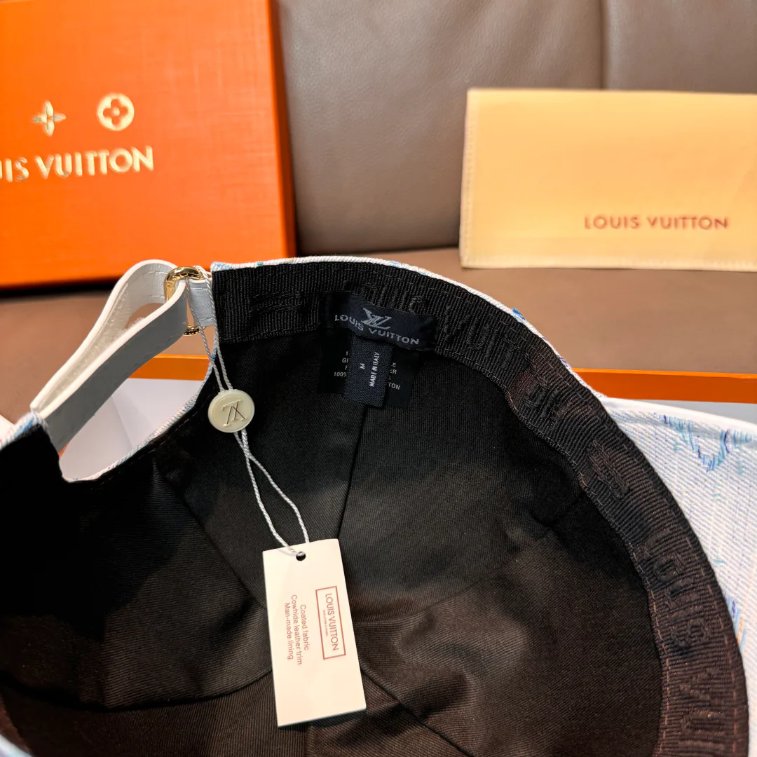 Головные Уборы Louis Vuitton 11529605