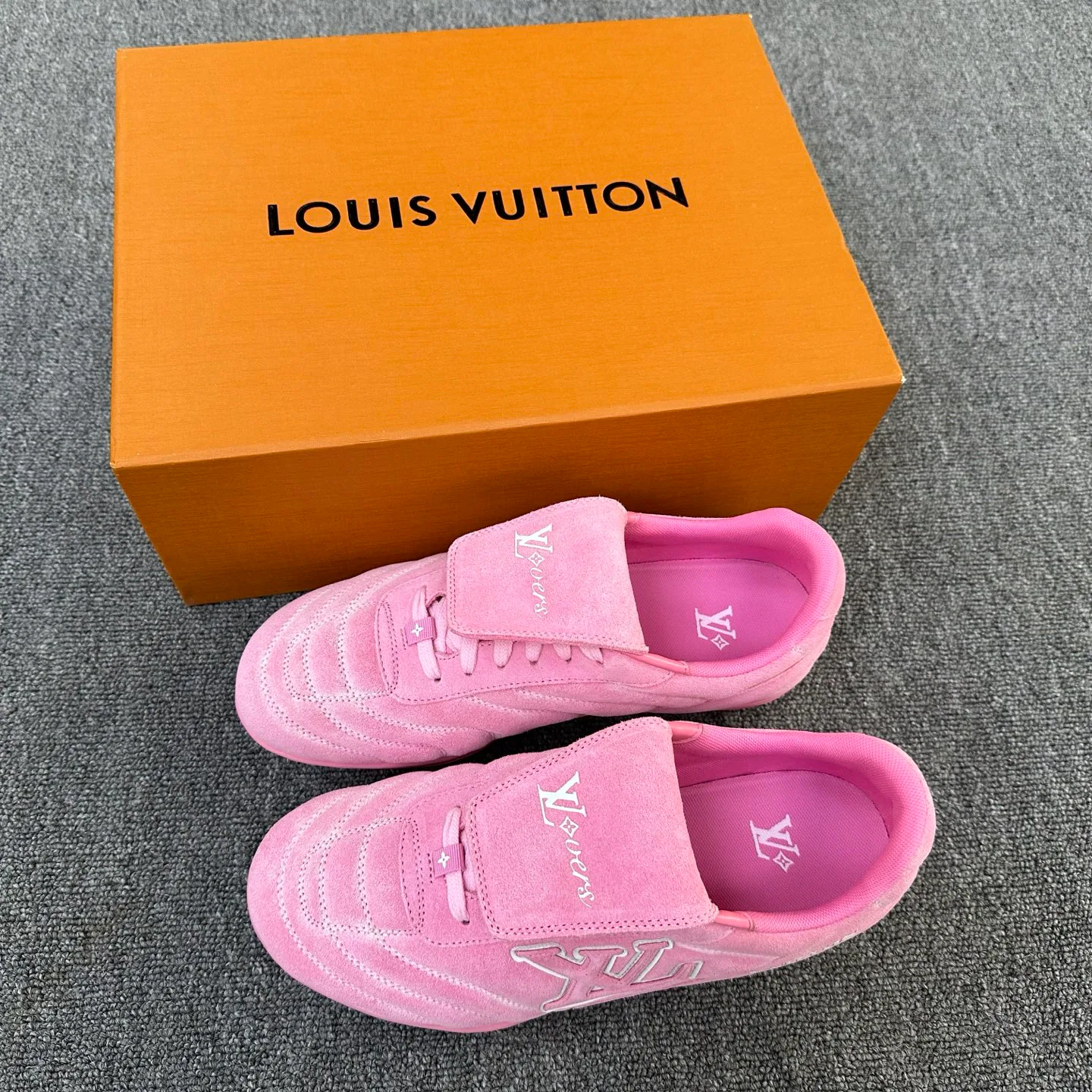 Кроссовки Женские Louis Vuitton 1638435