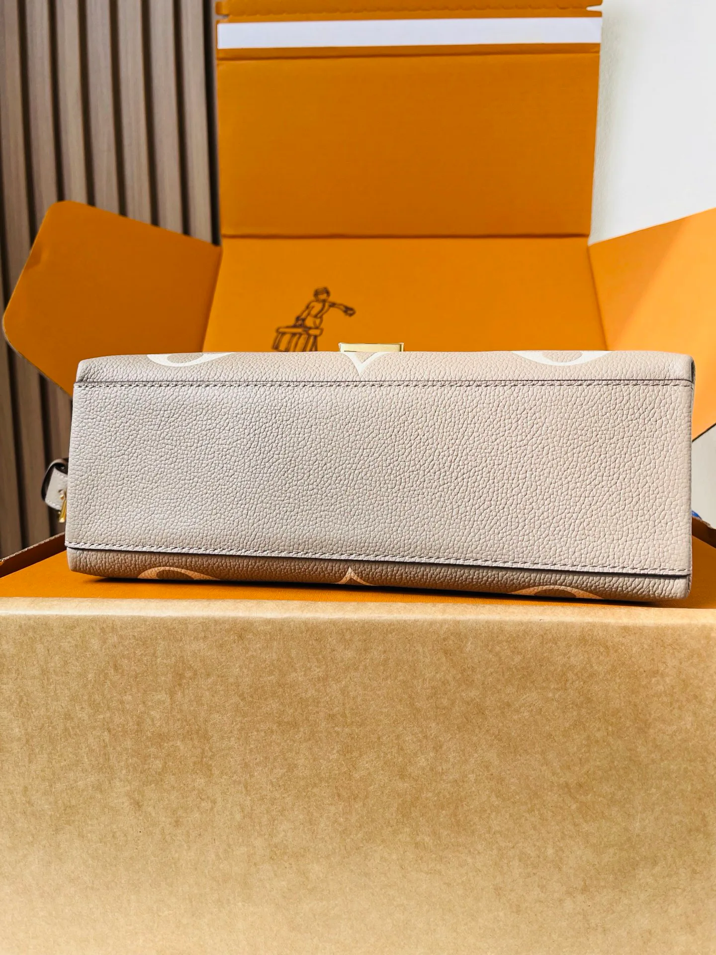 Классические Сумки Женские Louis Vuitton 12860029