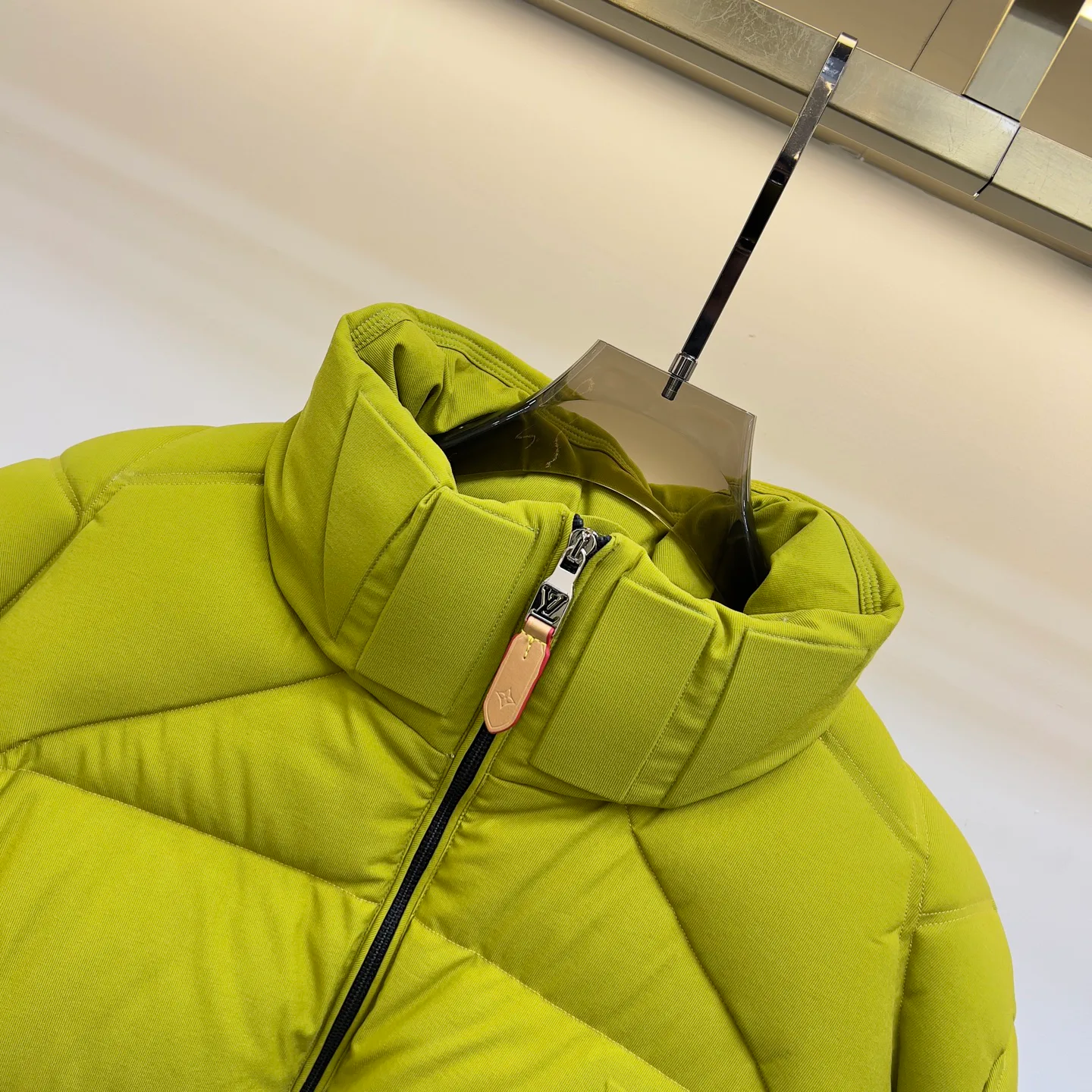 Куртки И Пуховики Женские Louis Vuitton 844136