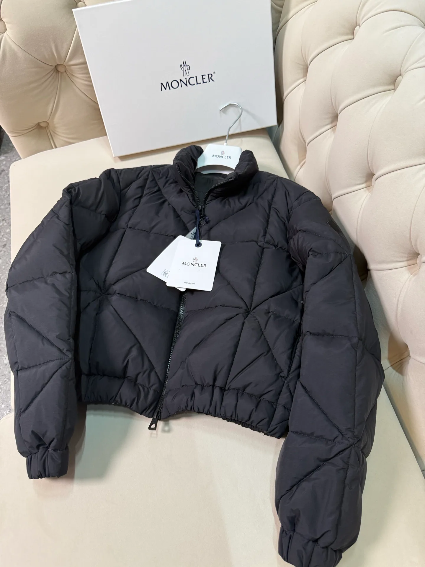 Куртки И Пуховики Женские Moncler 18825227