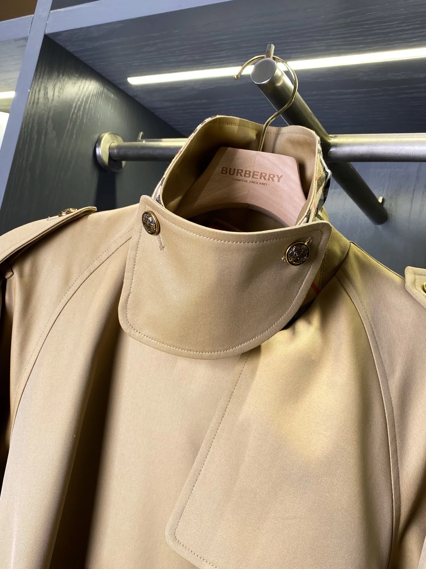 Тренчи Женские Burberry 19078458