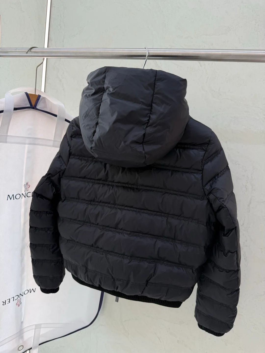 Куртки И Пуховики Женские Moncler 18052698