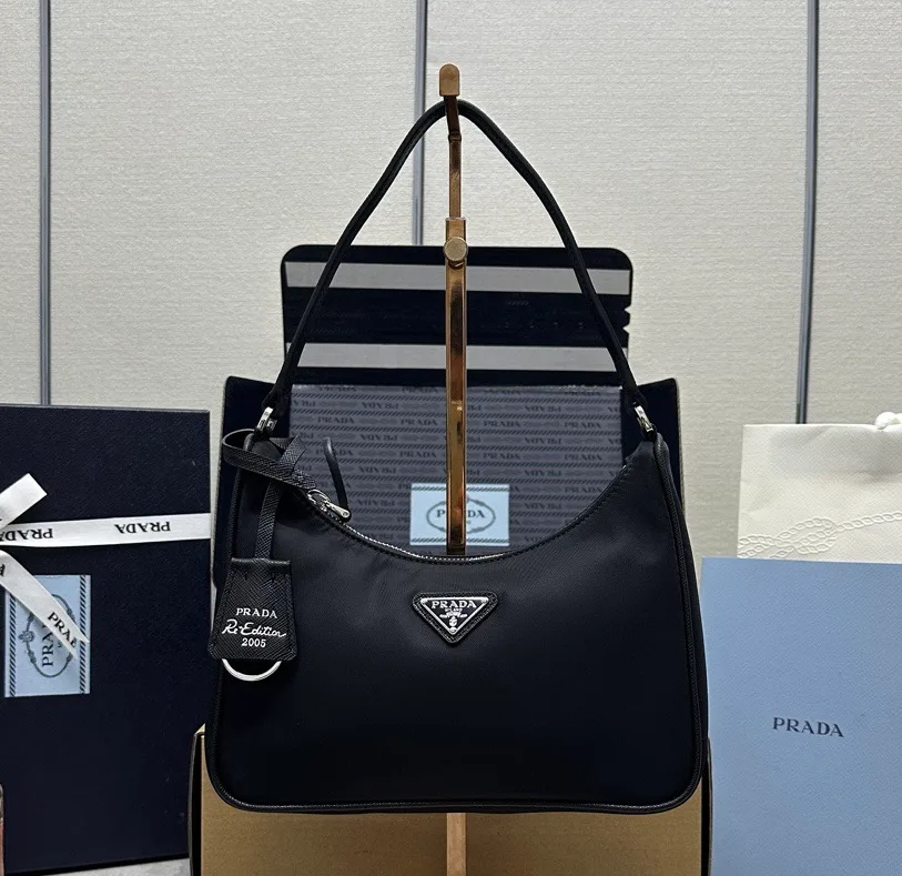 Сумки На Ремне Женские Prada 11682038