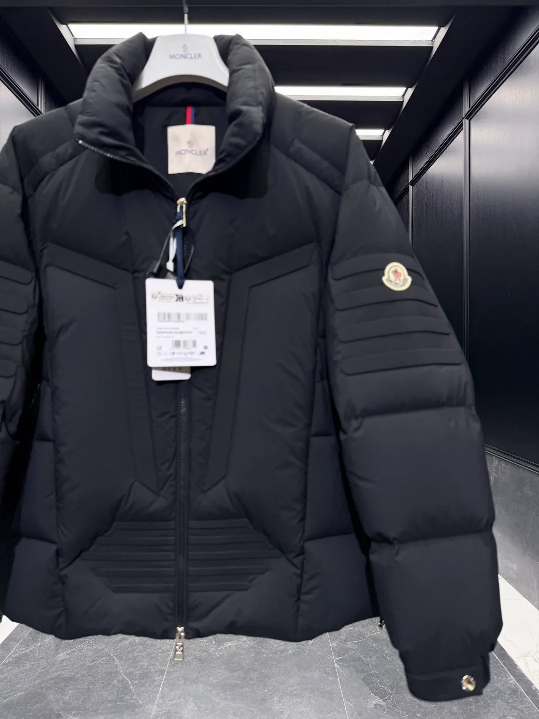 Куртки И Пуховики Мужские Moncler 867101