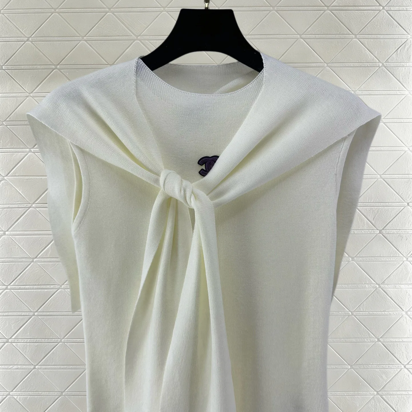 Жилеты Женские Chanel 11306822