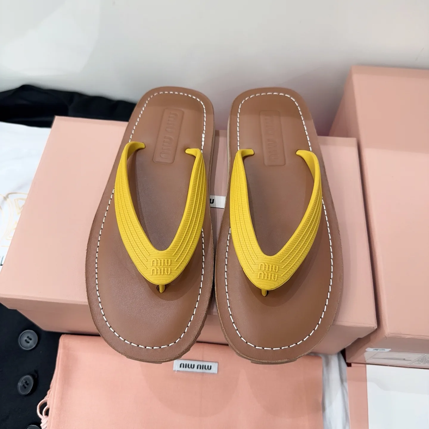 Шлепанцы Женские Miu Miu 12859283