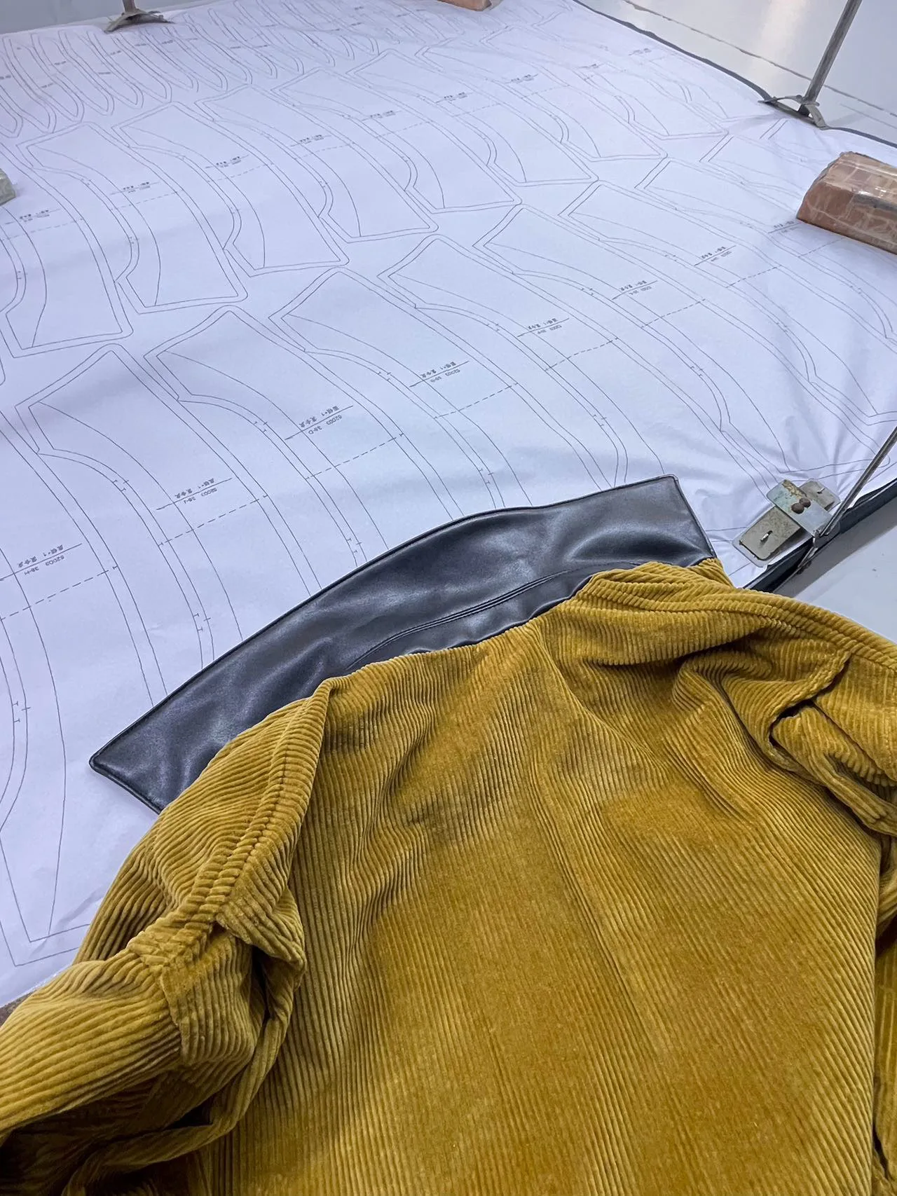 Куртки И Пуховики Женские Miu Miu 213154