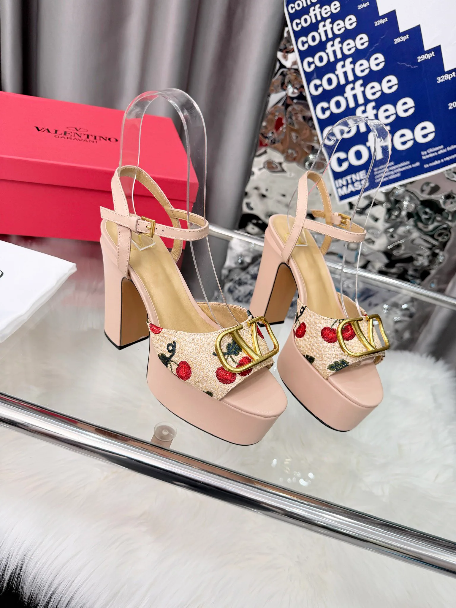 Босоножки Женские Valentino 5033844