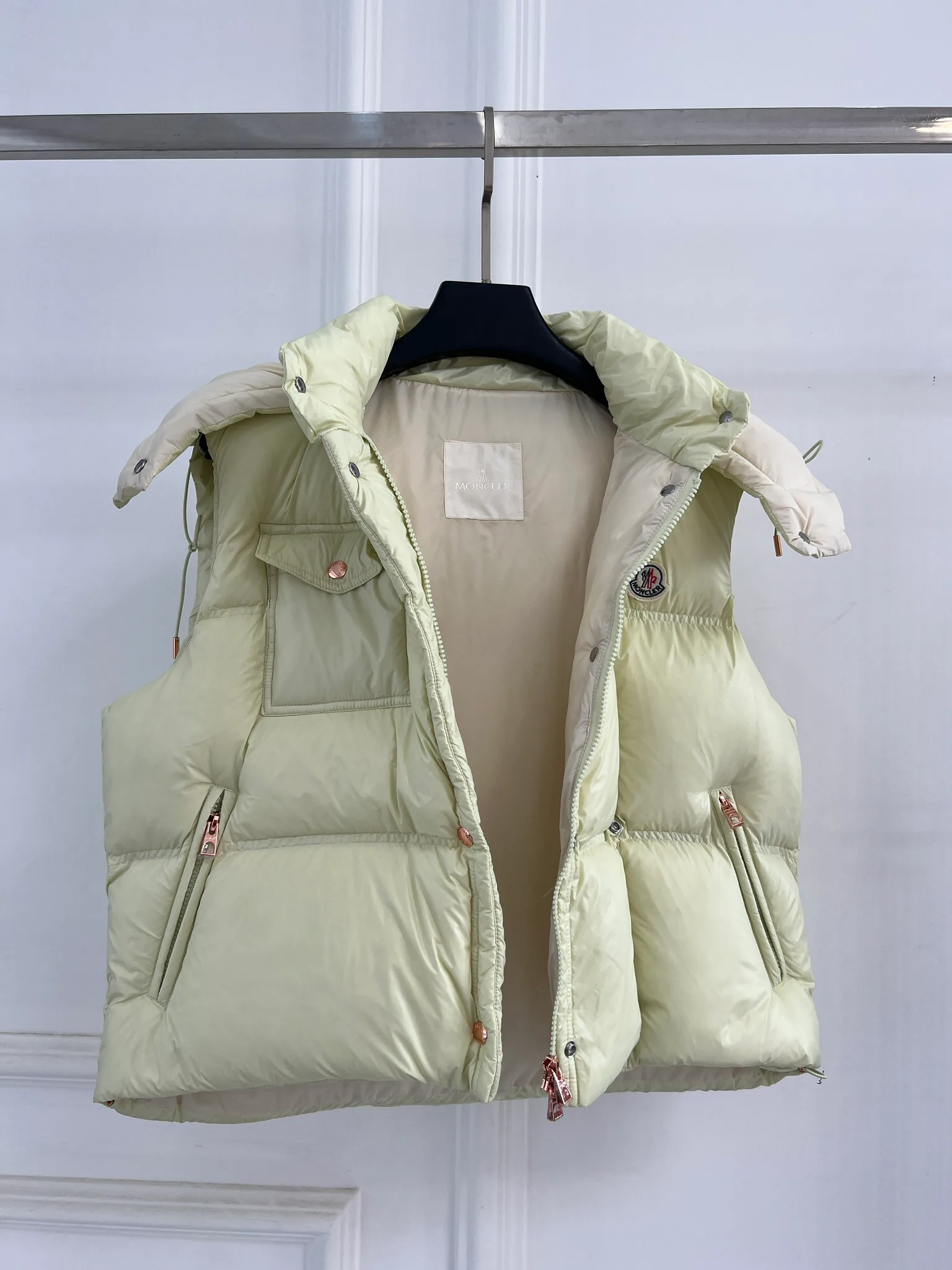 Жилеты Женские Moncler 18416171