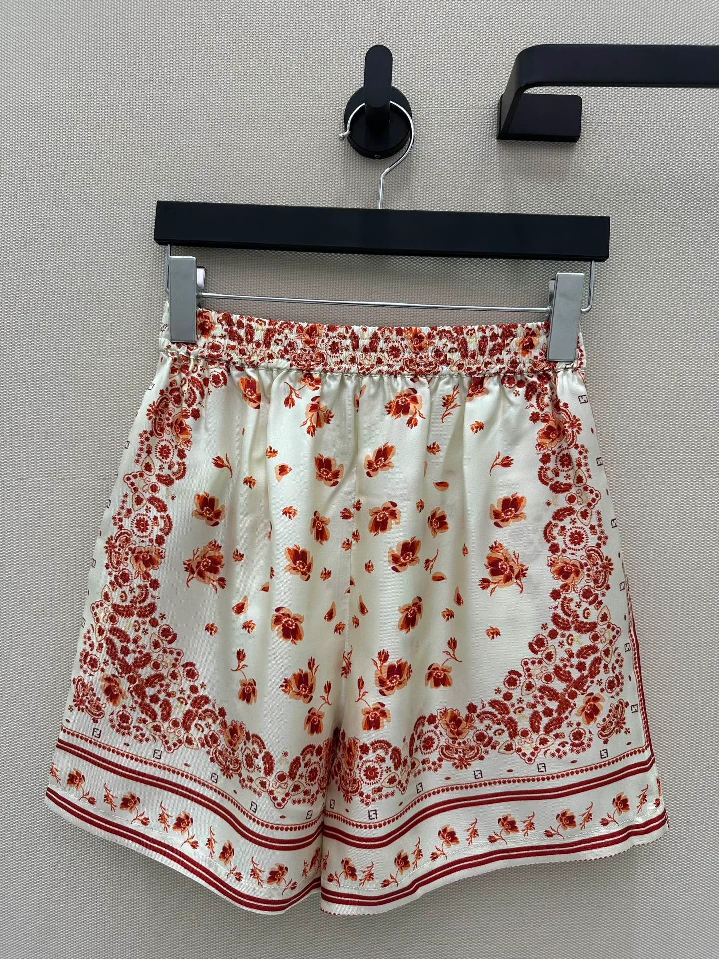 Шорты Женские Fendi 9820503