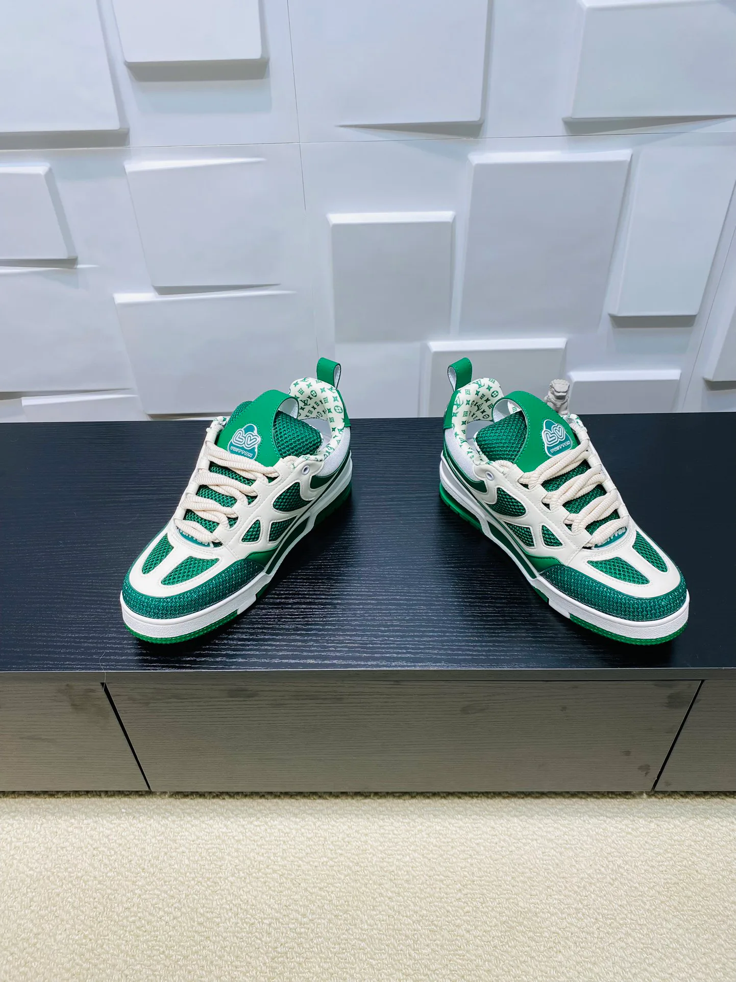 Кроссовки Женские Louis Vuitton 36024