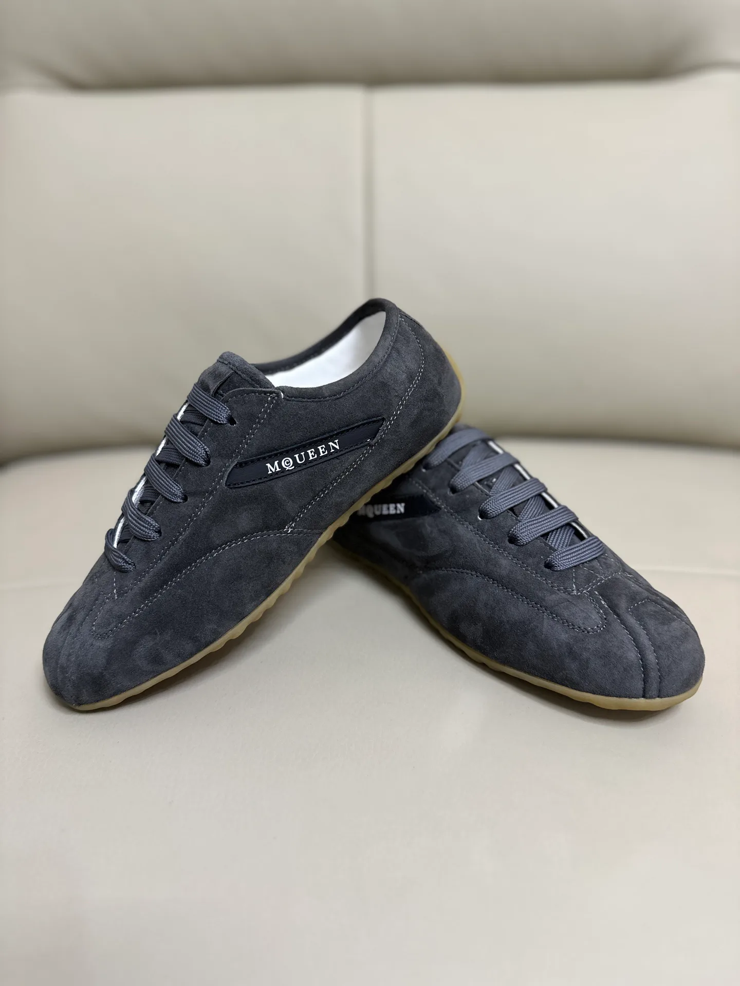 Кроссовки Женские Alexander Mcqueen 18616728