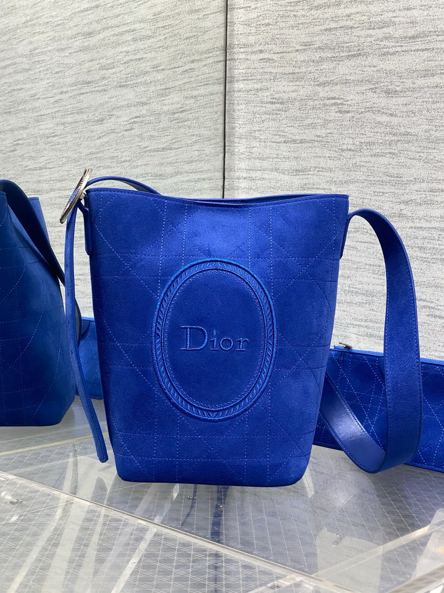 Классические Сумки Женские Christian Dior 17770282
