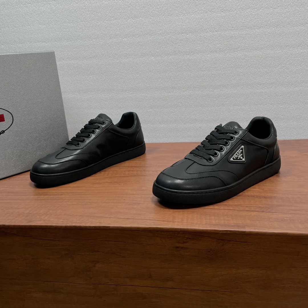 Кроссовки Мужские Prada 18697641
