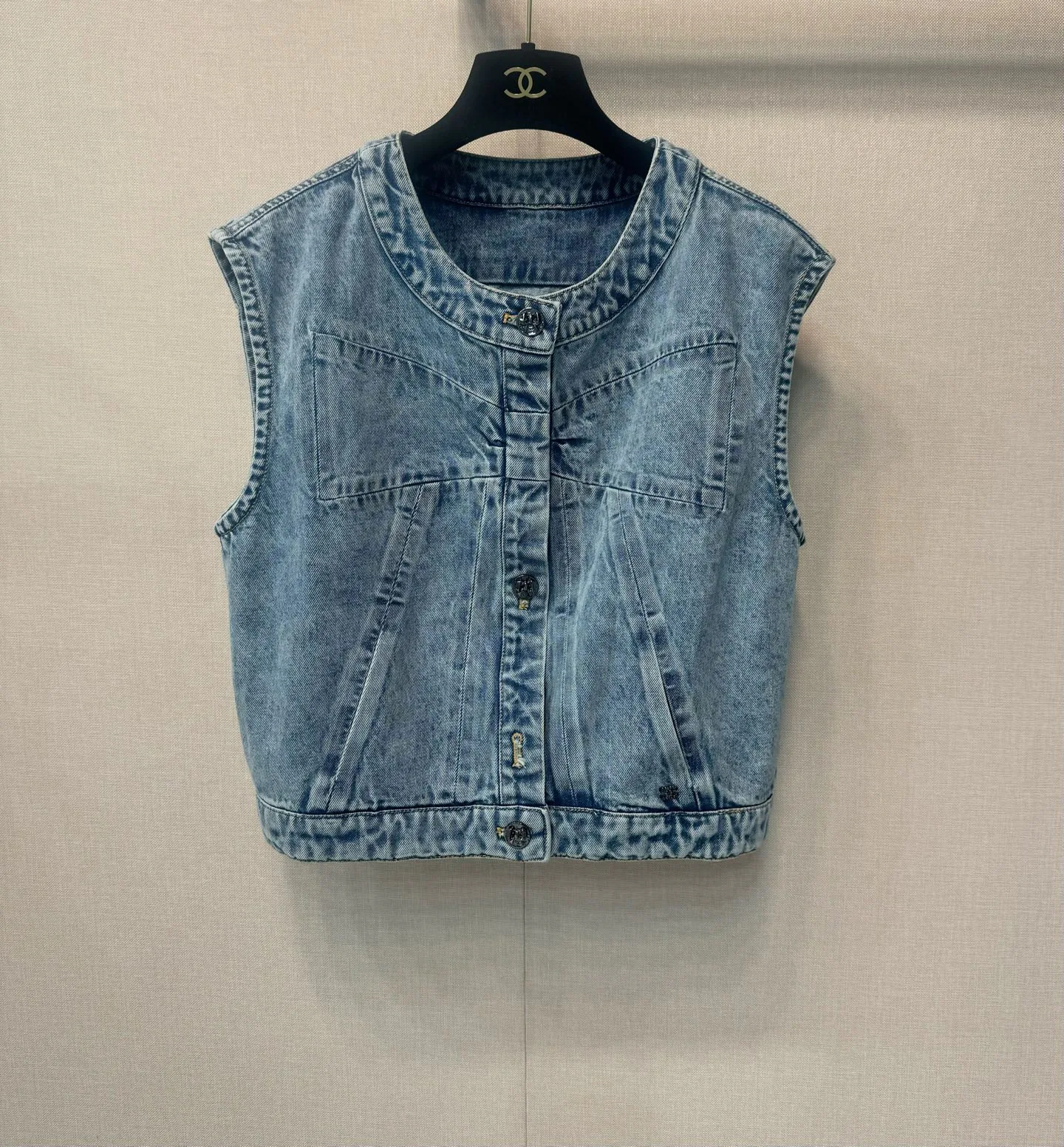 Жилеты Женские Chanel 11901053