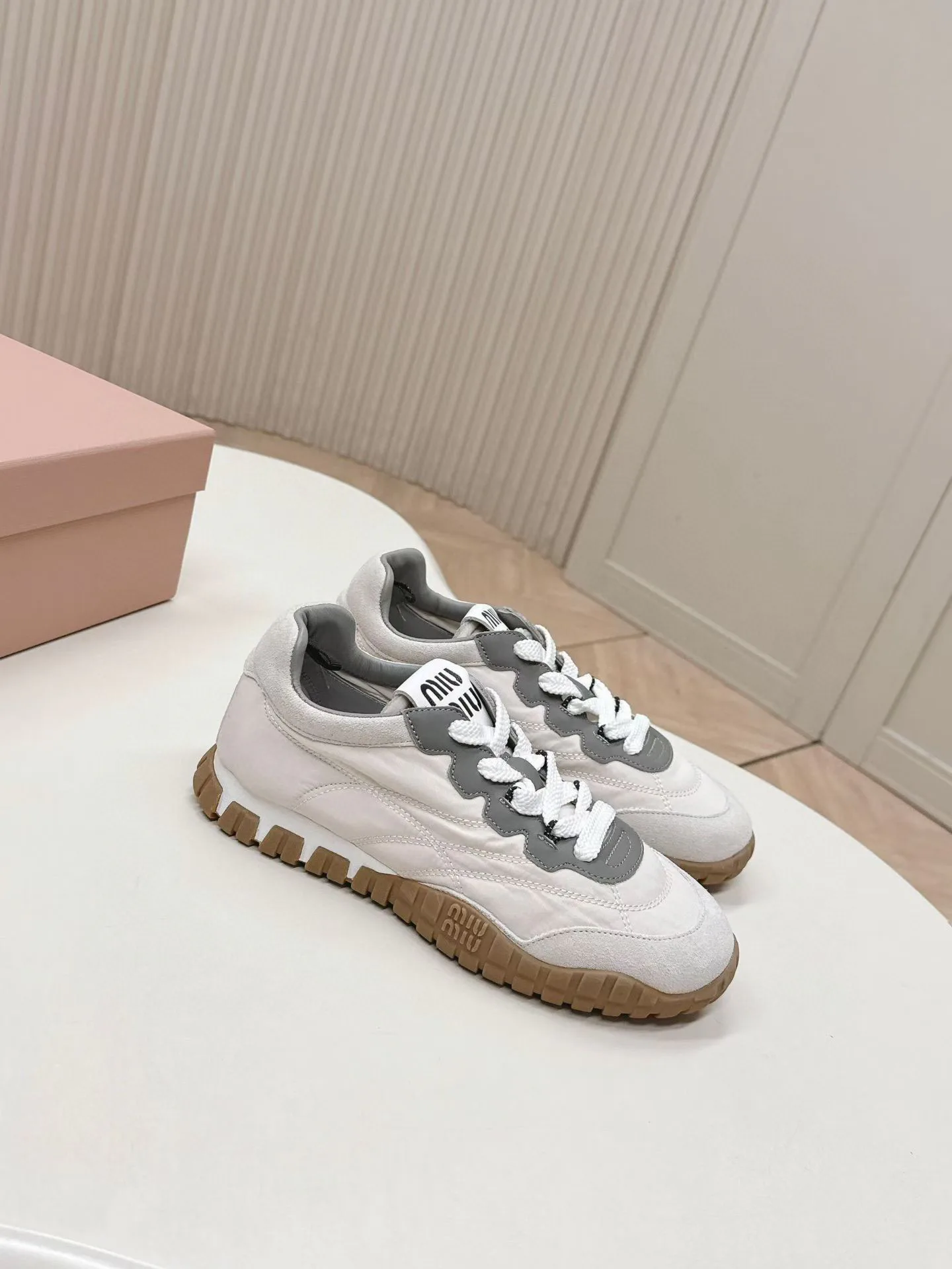 Кроссовки Женские Miu Miu 12700971