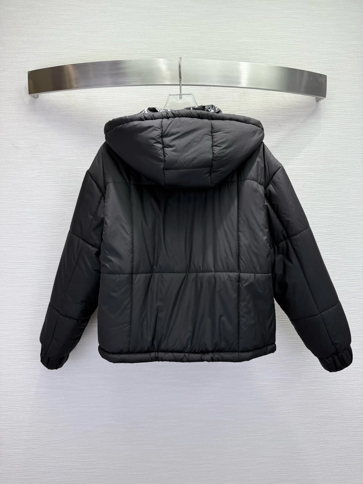 Куртки И Пуховики Женские Louis Vuitton 6186734