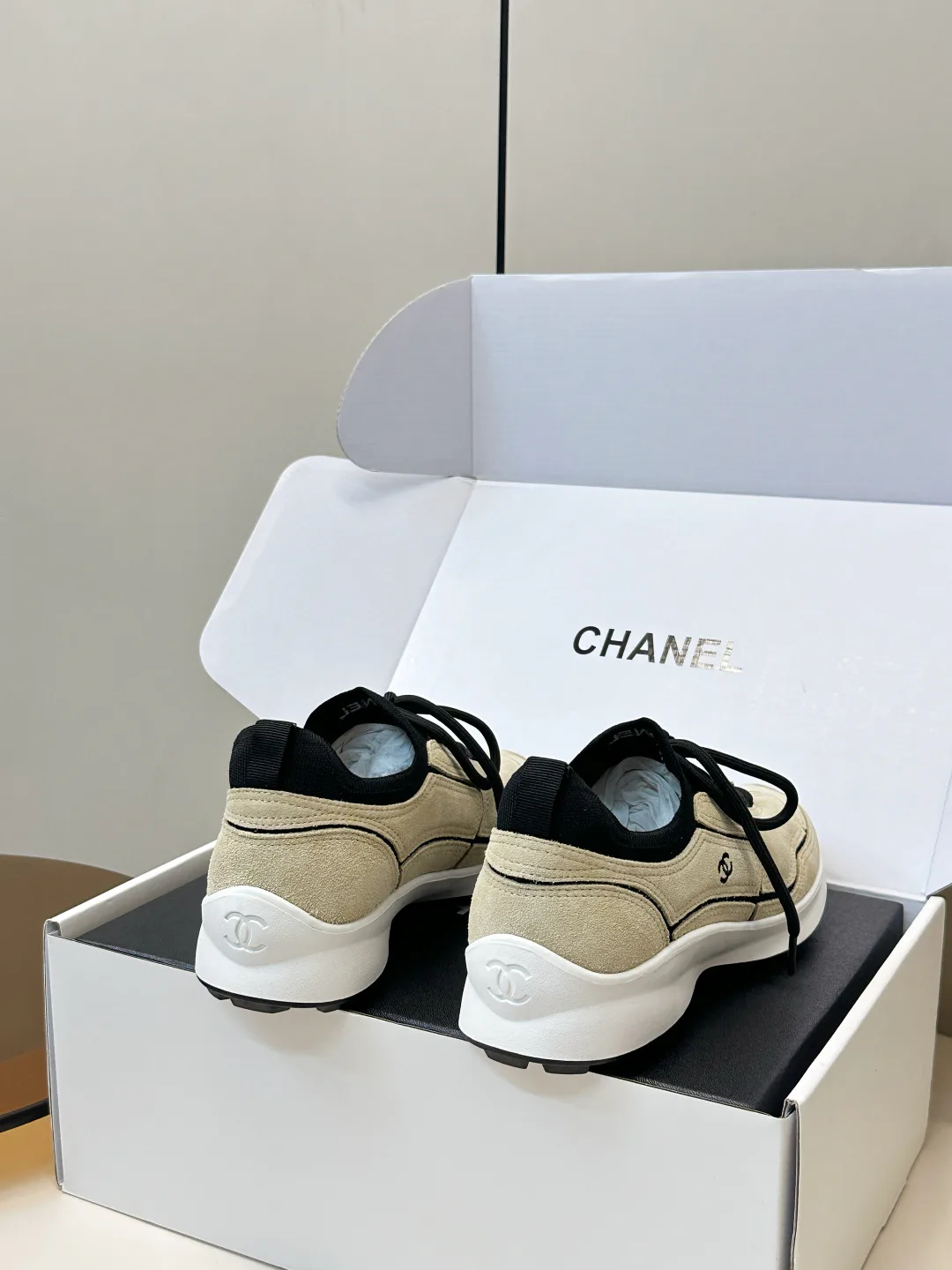 Кроссовки Женские Chanel 16868811