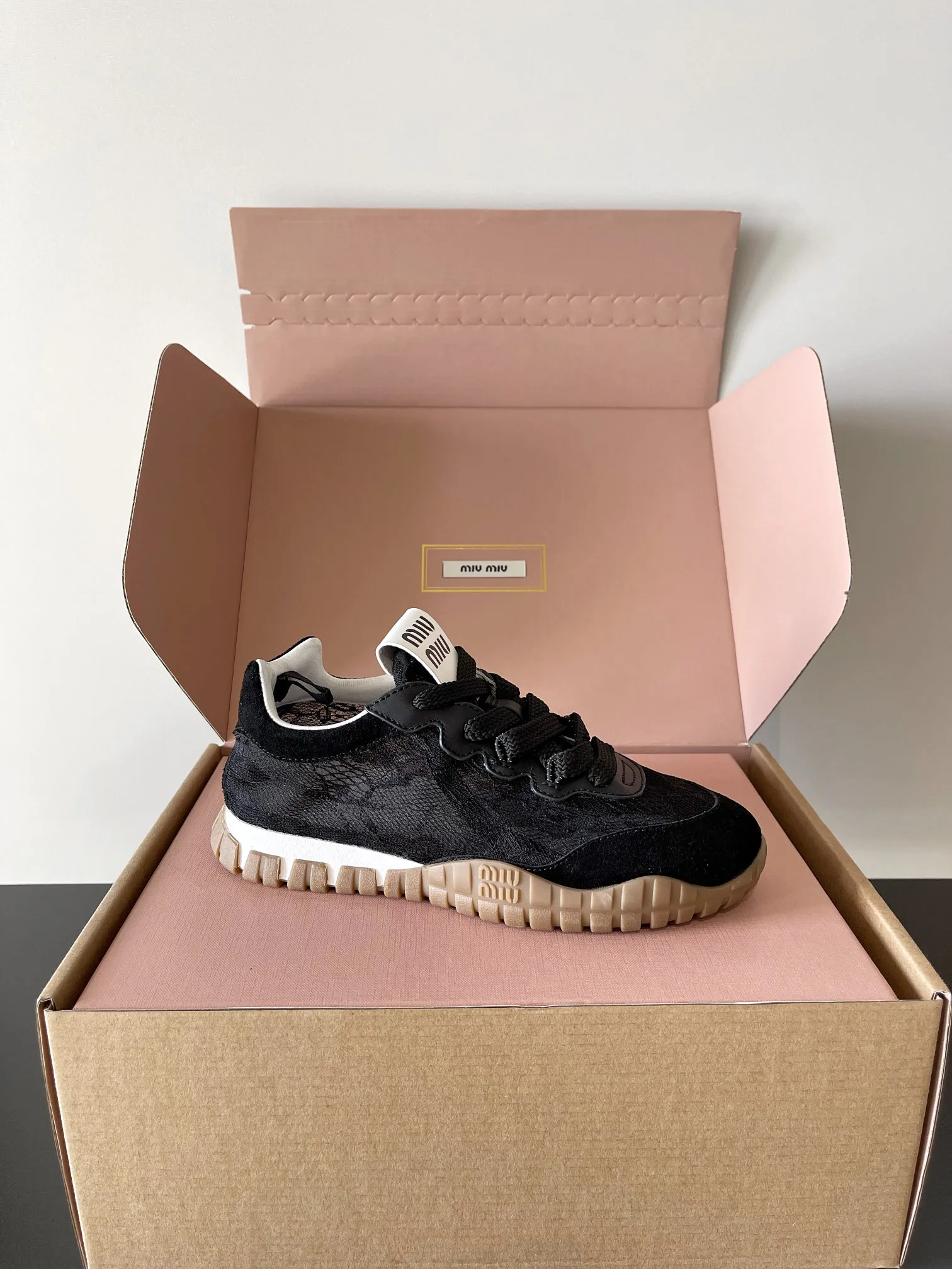 Кроссовки Женские Miu Miu 10429543