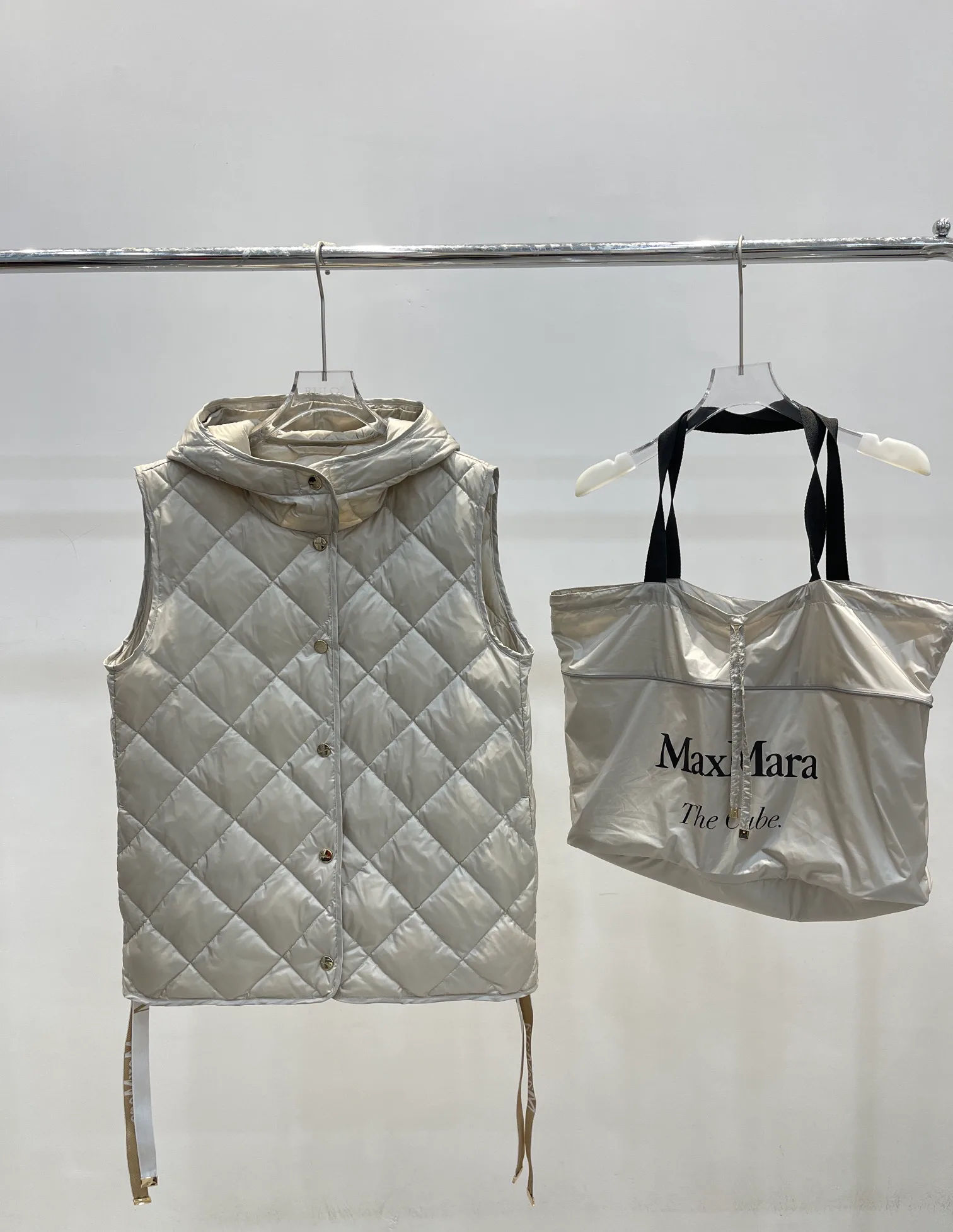 Жилеты Женские Max Mara 8230