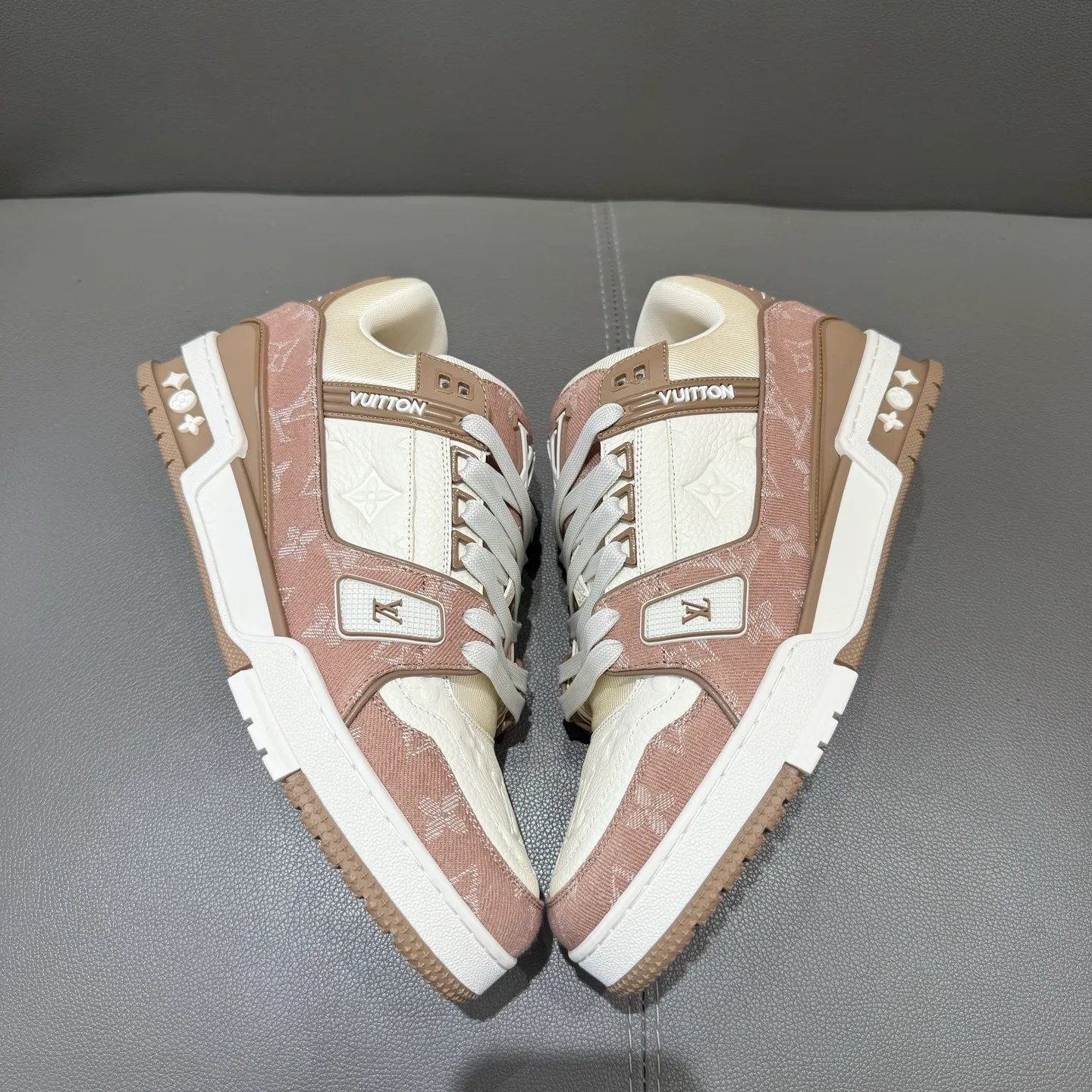 Кроссовки Женские Louis Vuitton 1291507