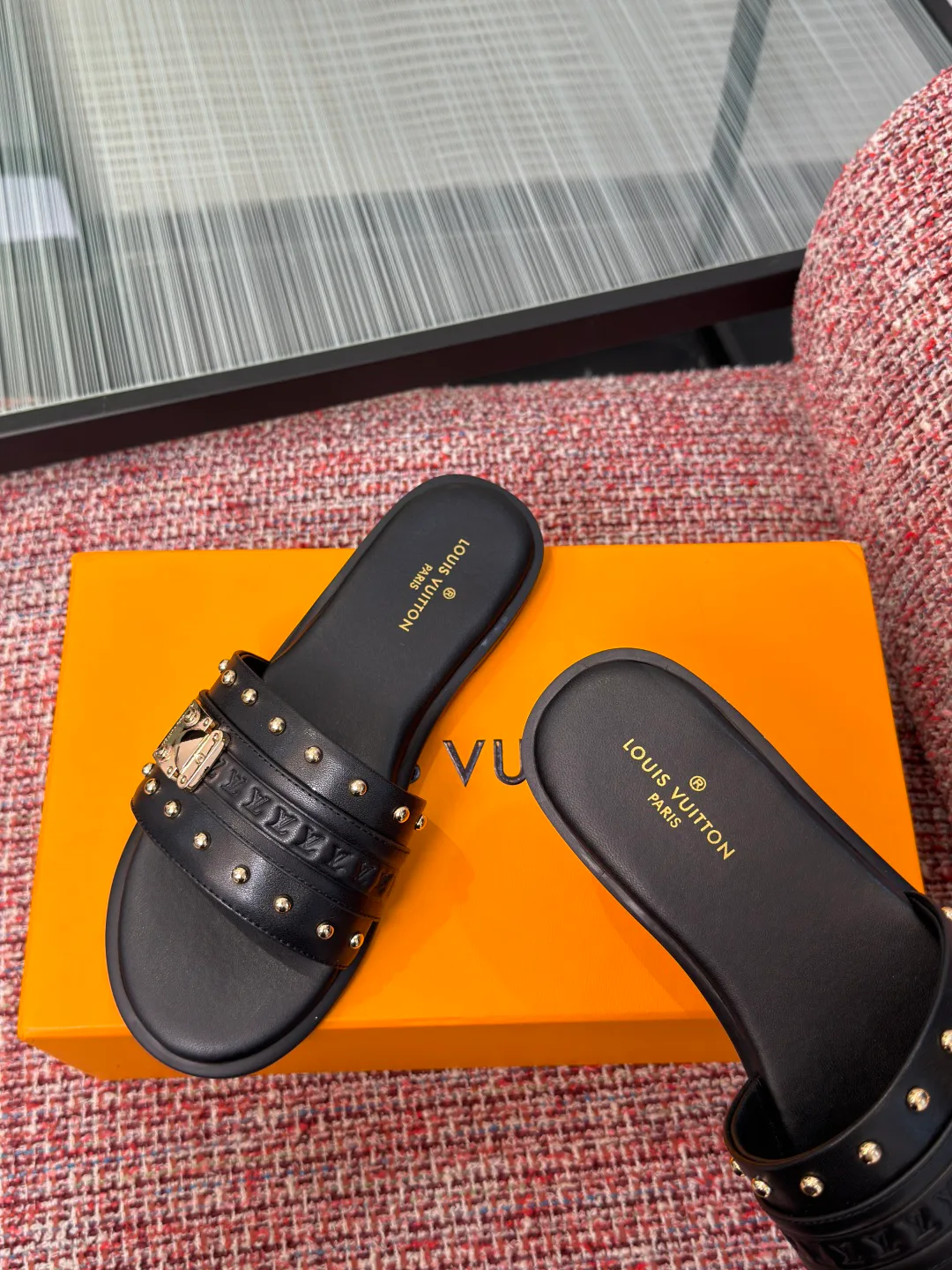 Шлепанцы Женские Louis Vuitton 16983525