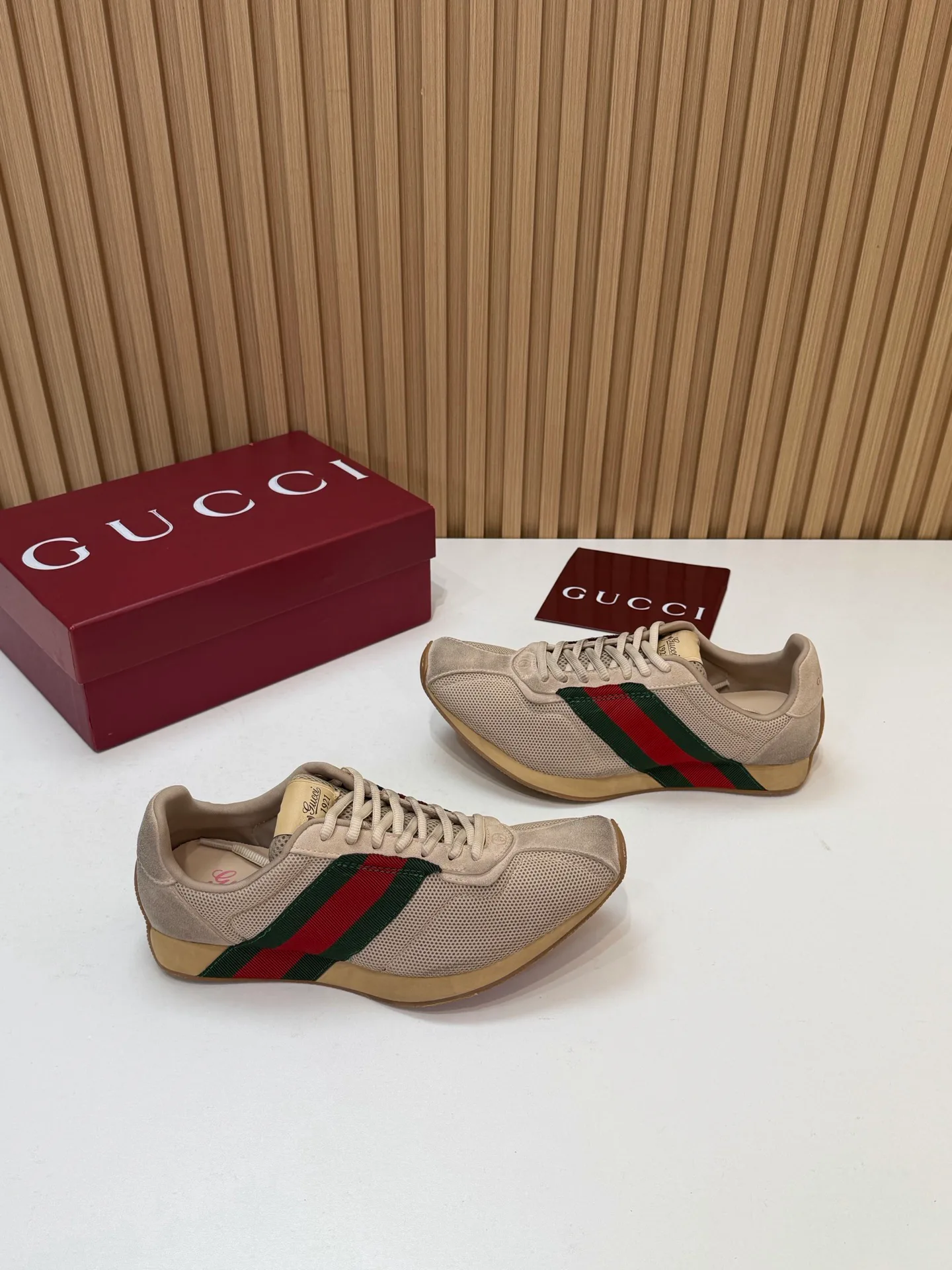 Кроссовки Женские Gucci 19766245